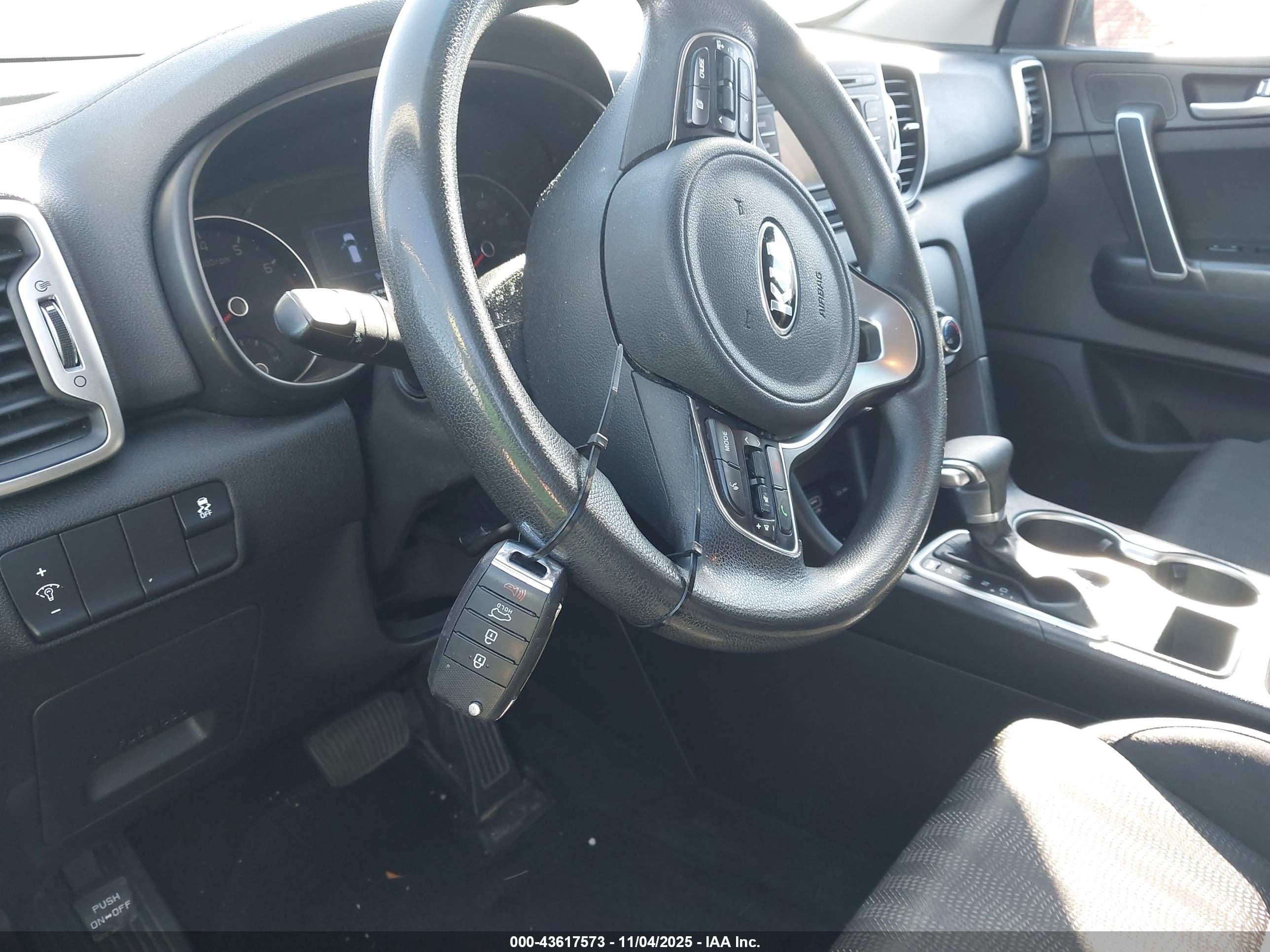 KIA SPORTAGE image 11