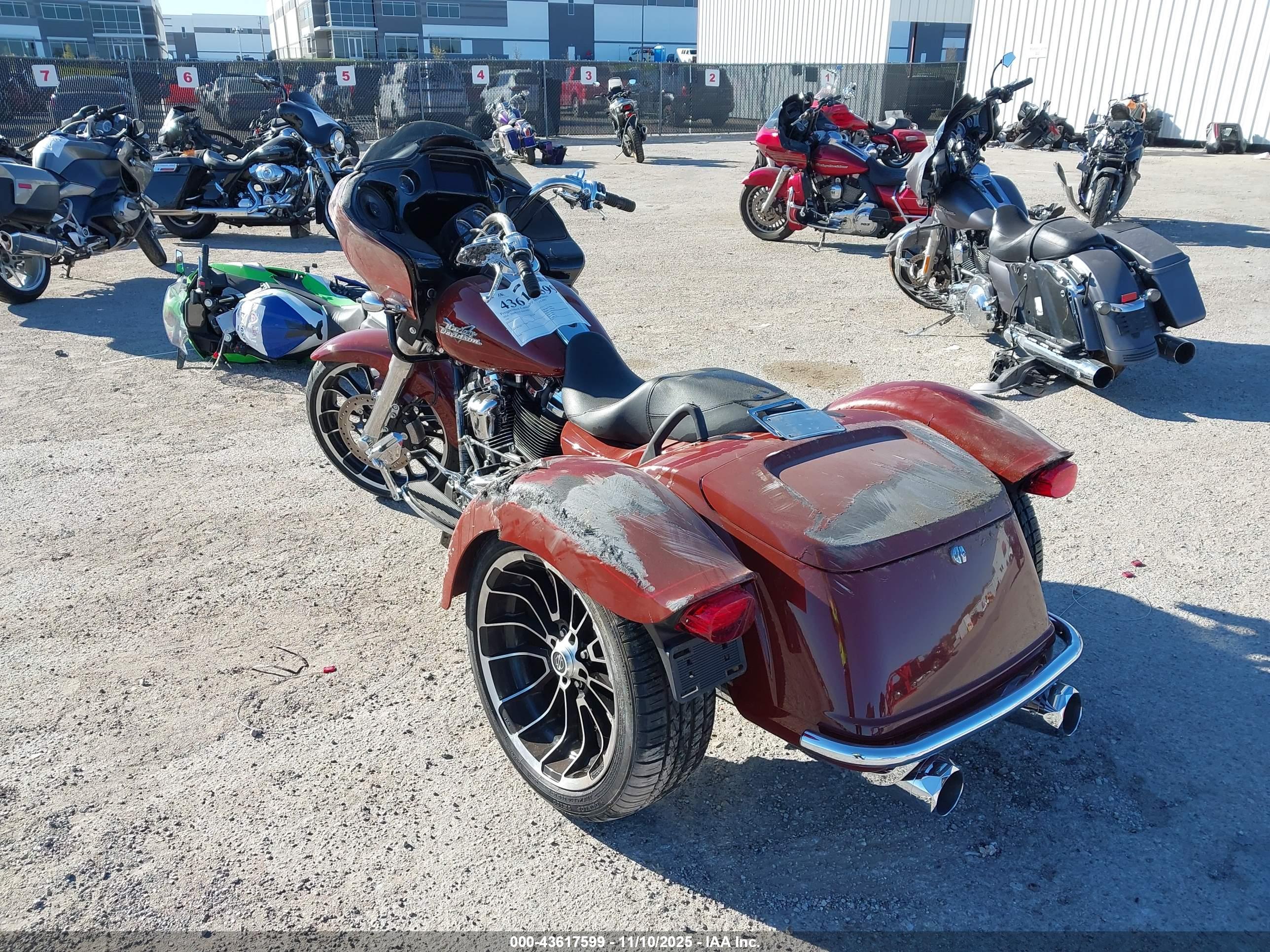 HARLEY-DAVIDSON FLTRT image 3