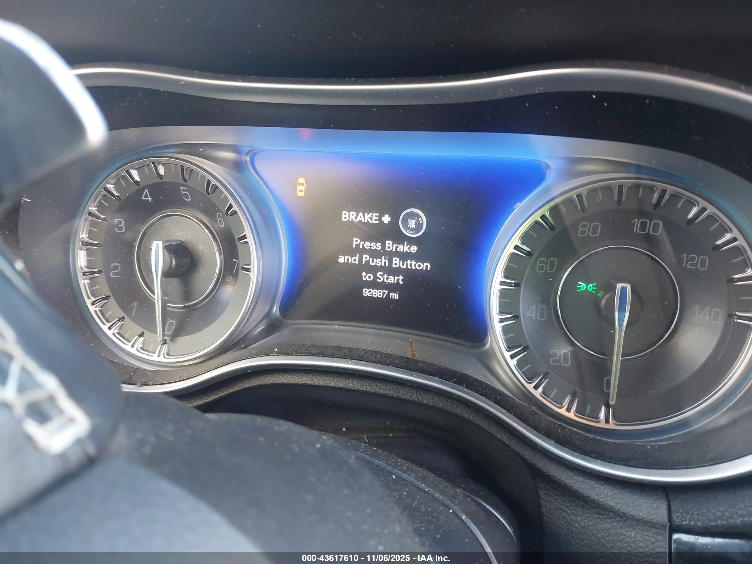 CHRYSLER 300 image 7