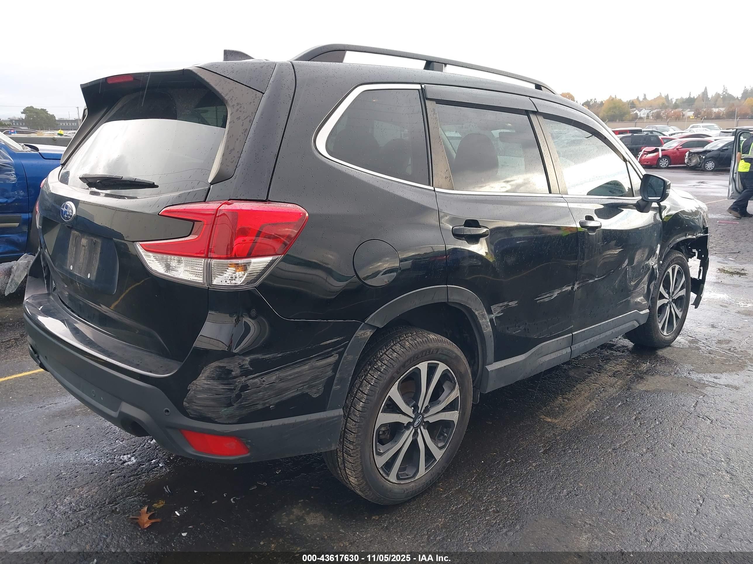 SUBARU FORESTER image 4