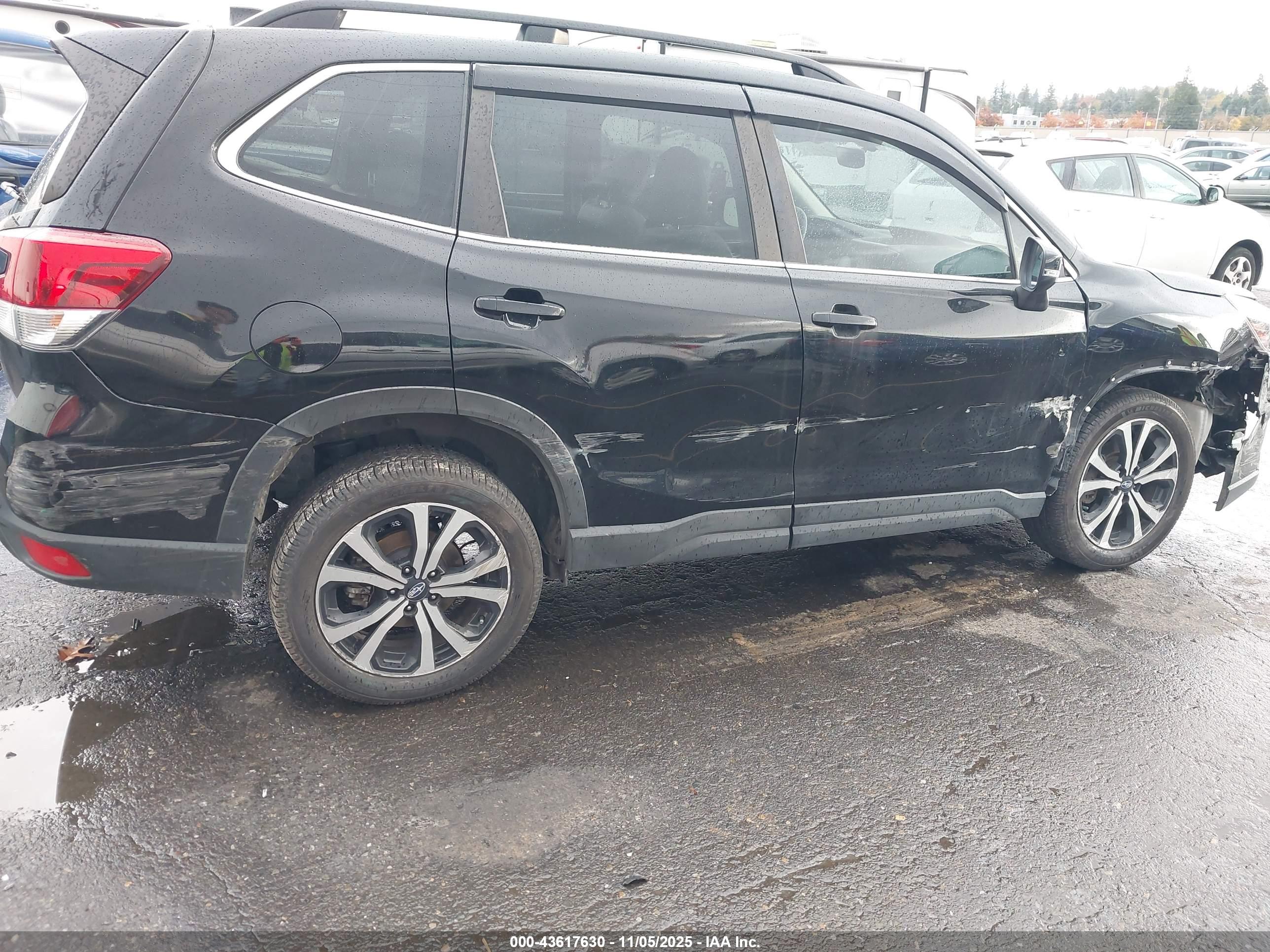 SUBARU FORESTER image 6