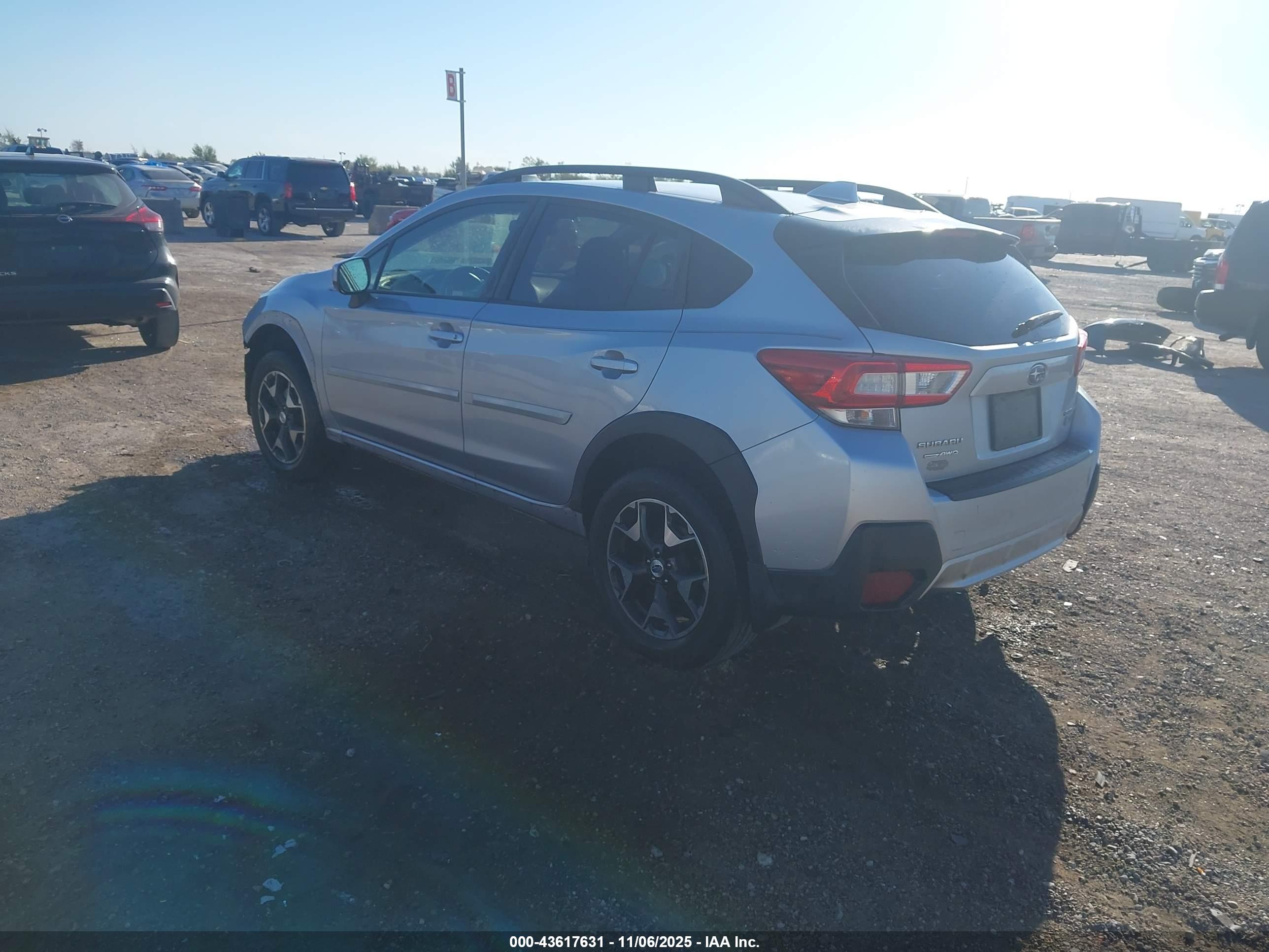 SUBARU CROSSTREK image 3