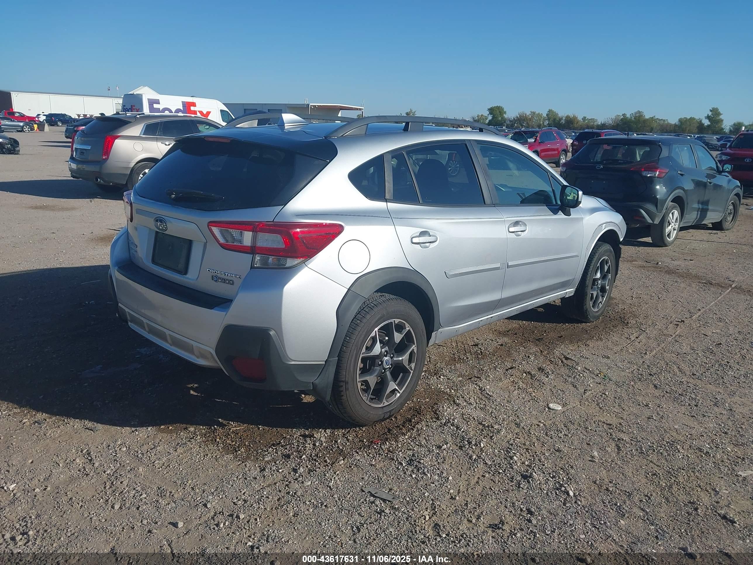 SUBARU CROSSTREK image 4
