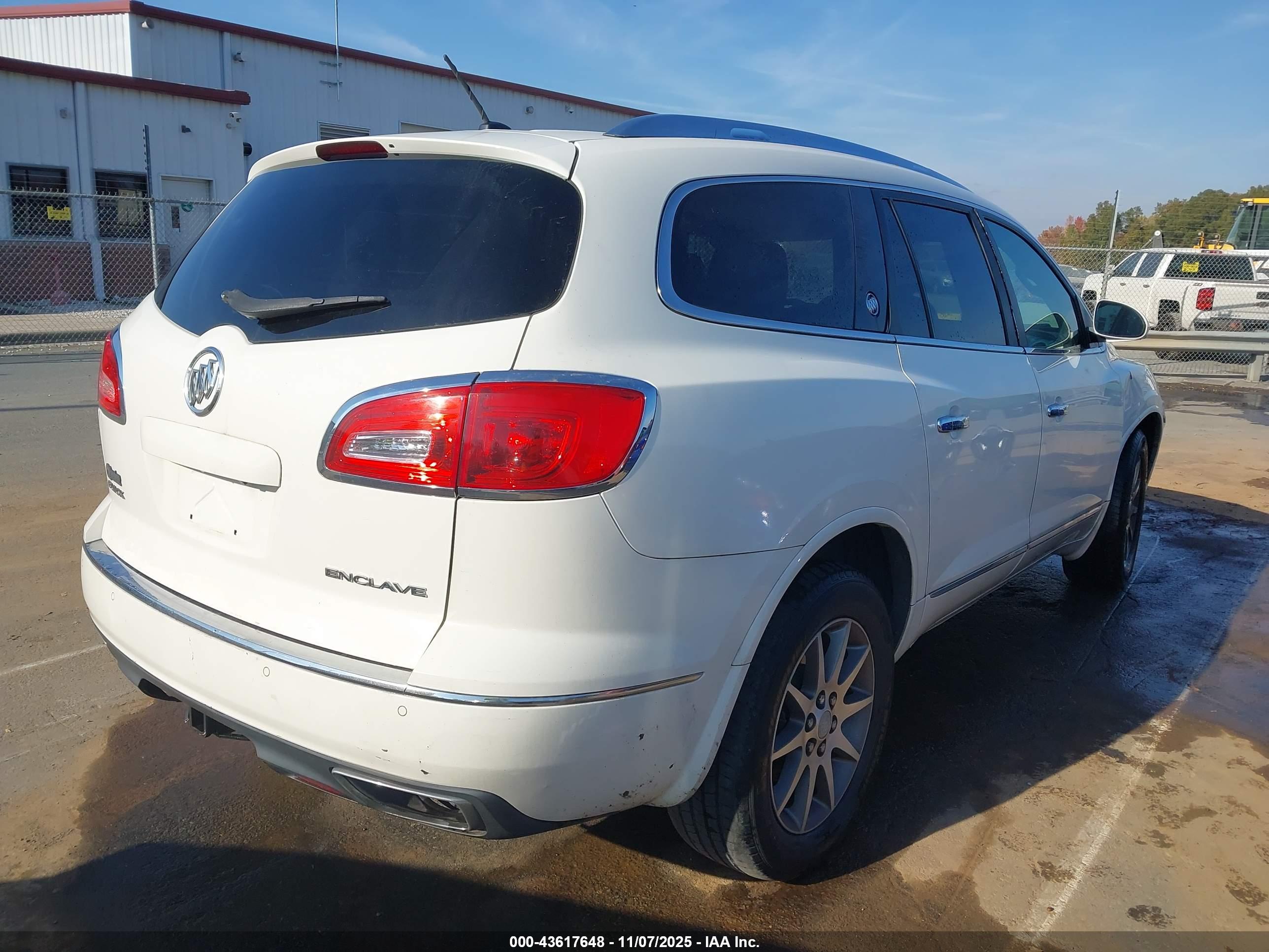BUICK ENCLAVE image 4
