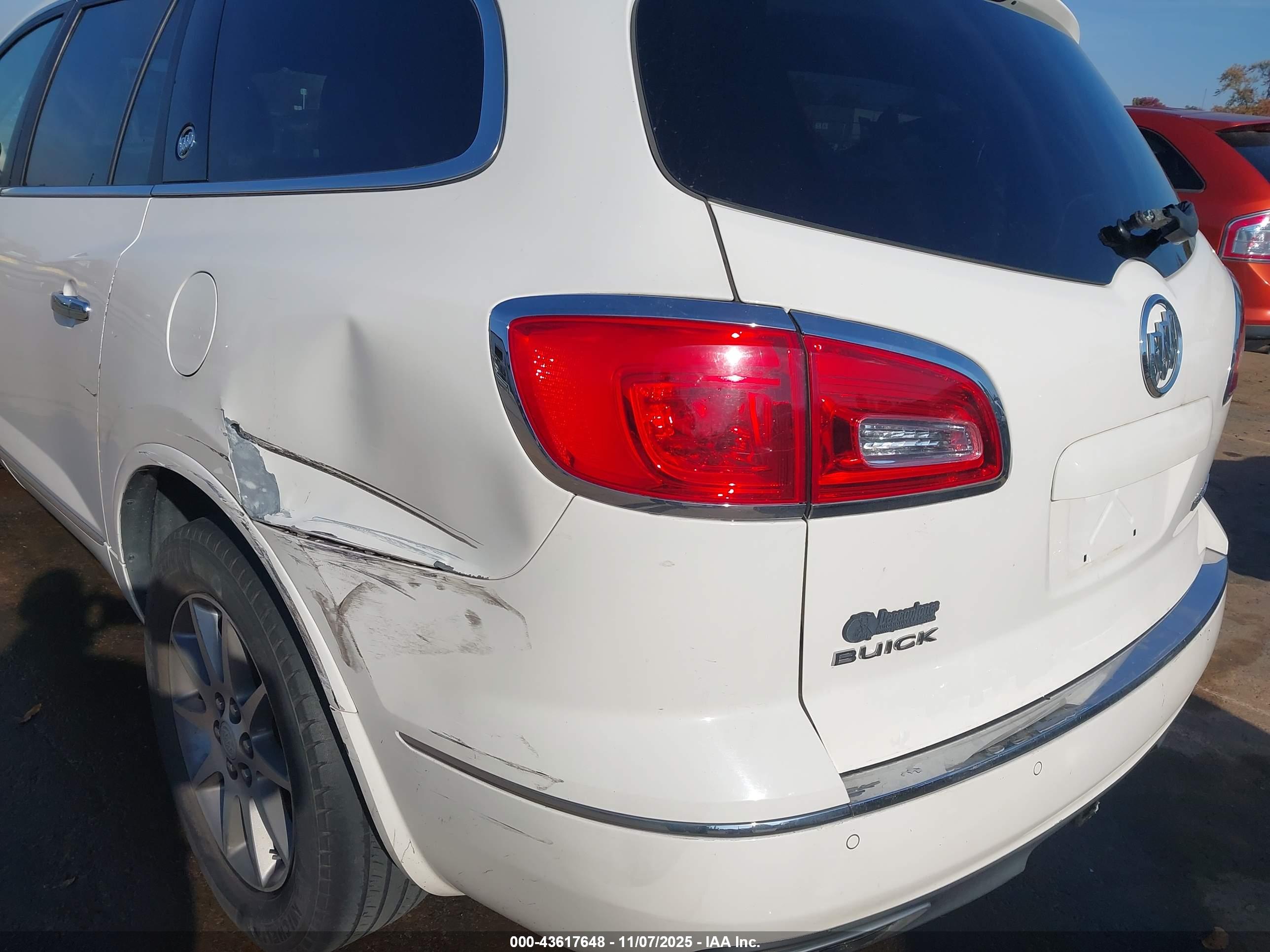 BUICK ENCLAVE image 6