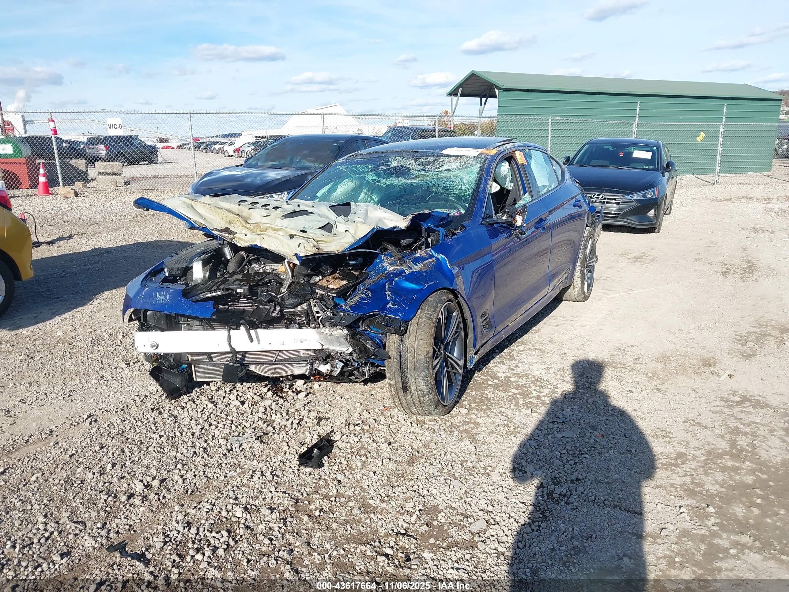 GENESIS G70 image 2
