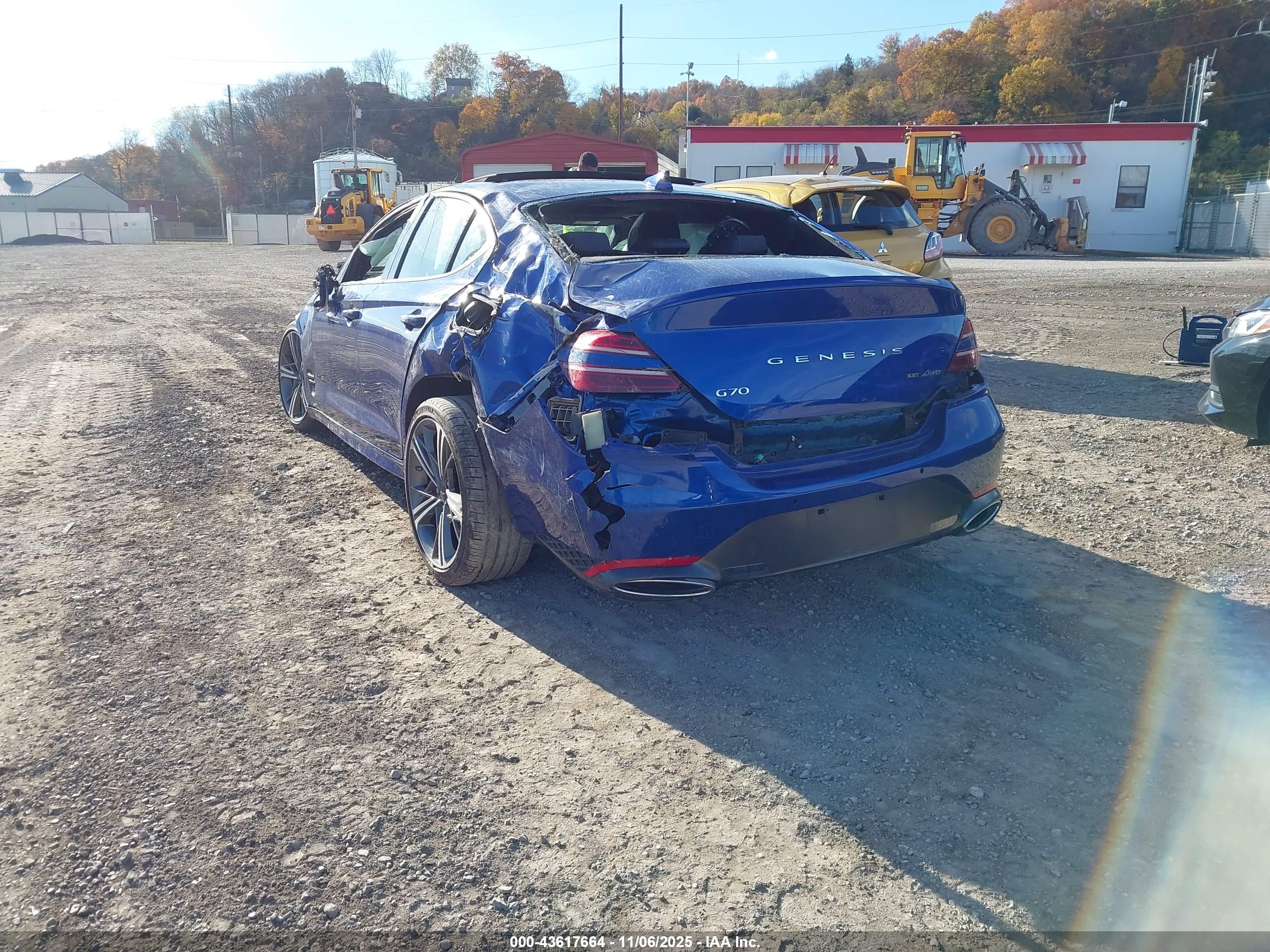 GENESIS G70 image 3