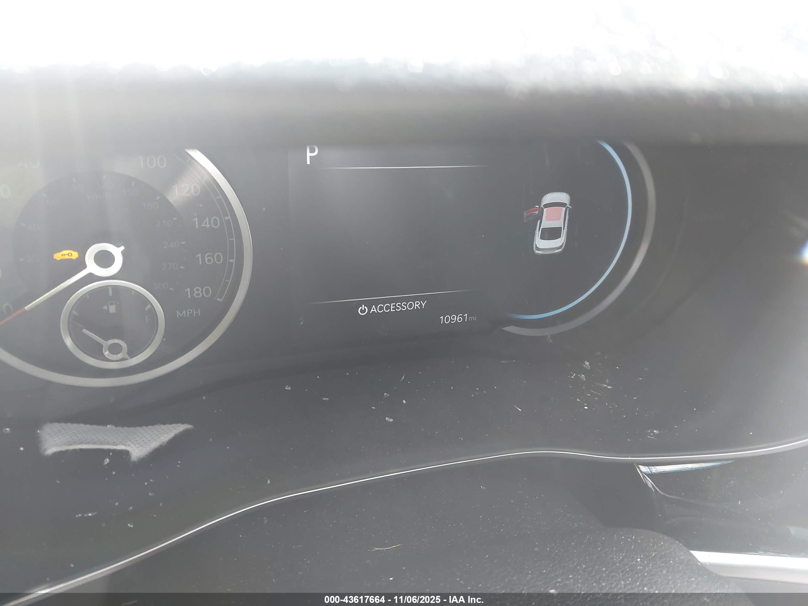 GENESIS G70 image 7