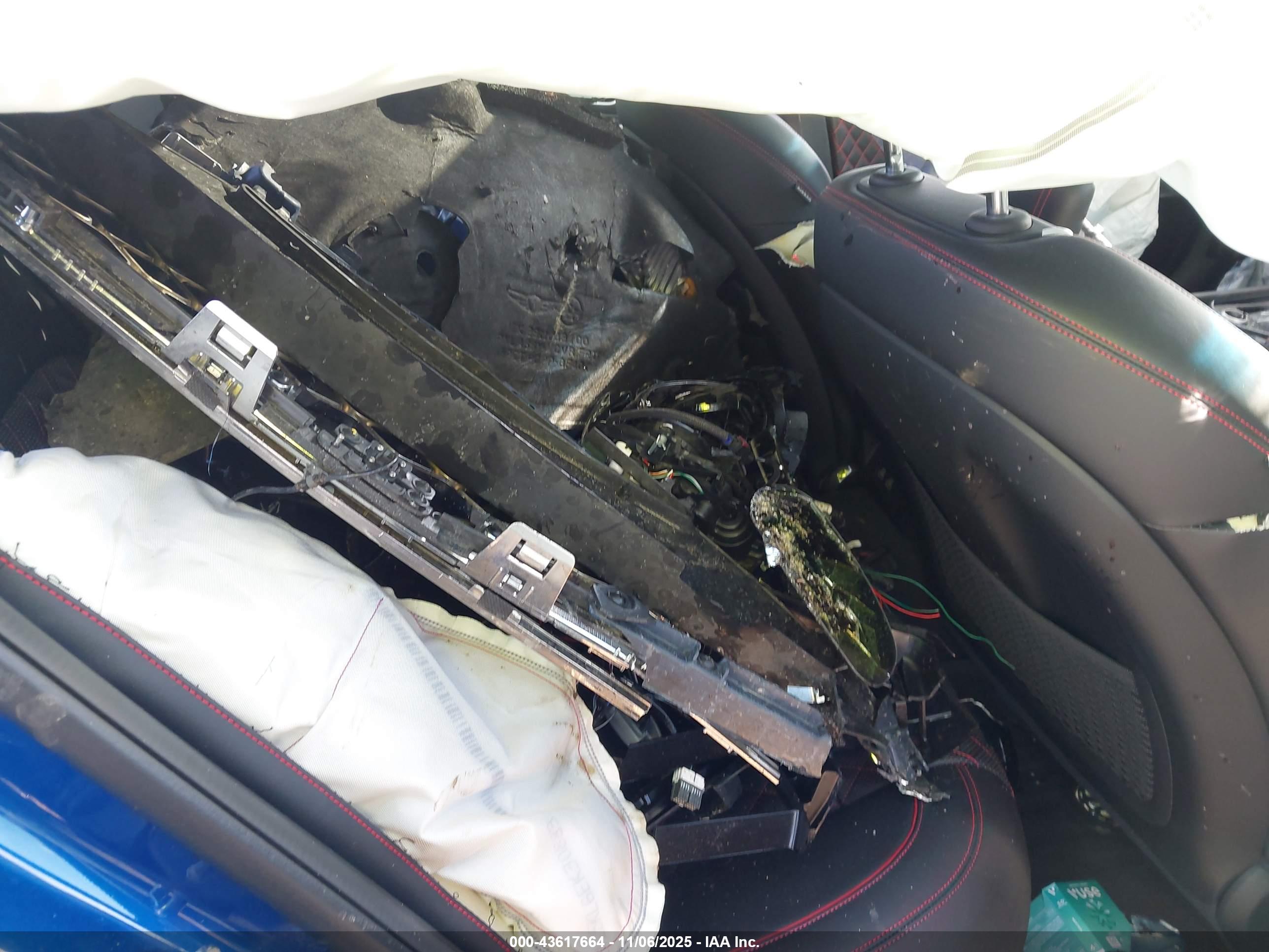 GENESIS G70 image 8