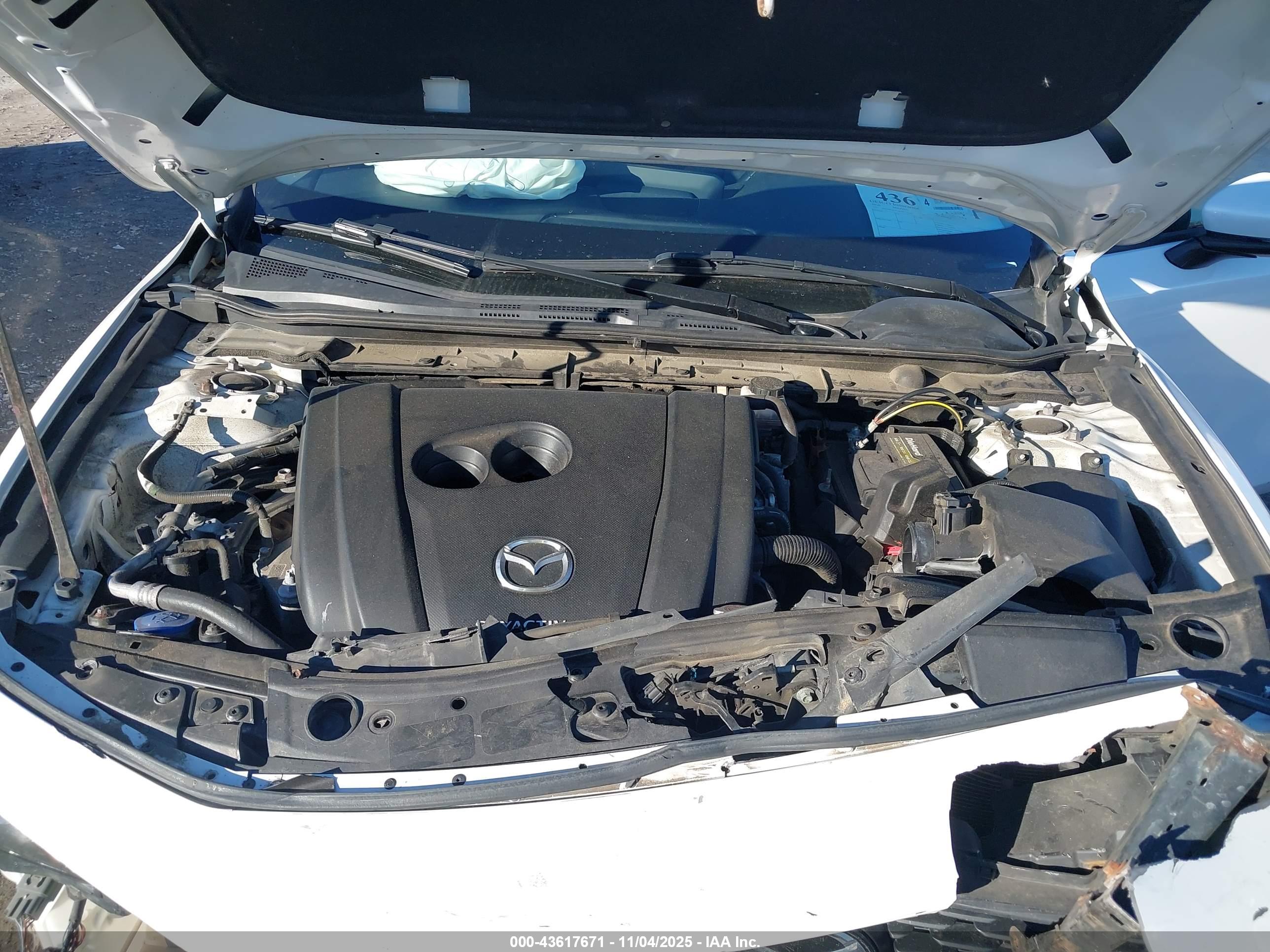 MAZDA MAZDA3 image 10