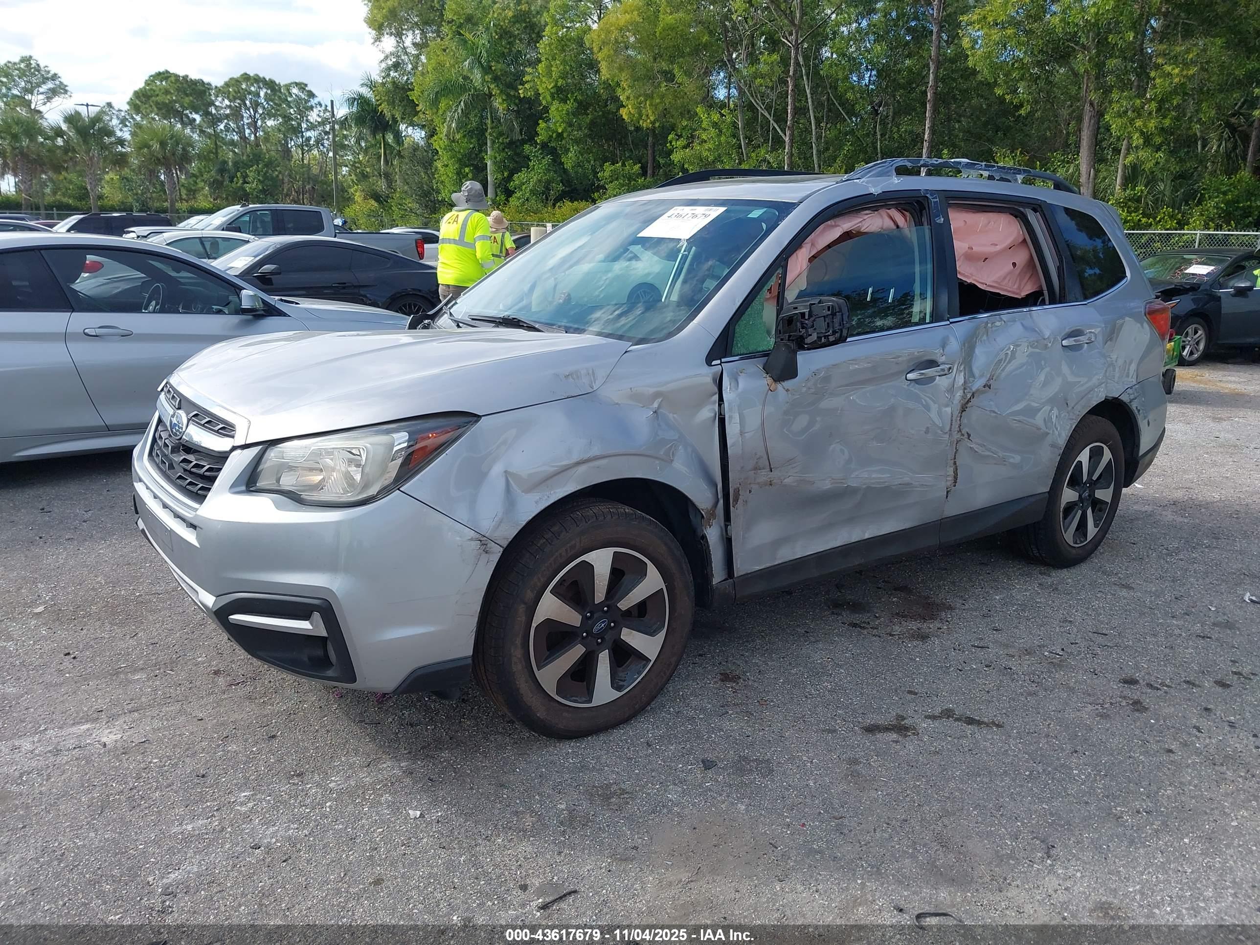 SUBARU FORESTER image 2
