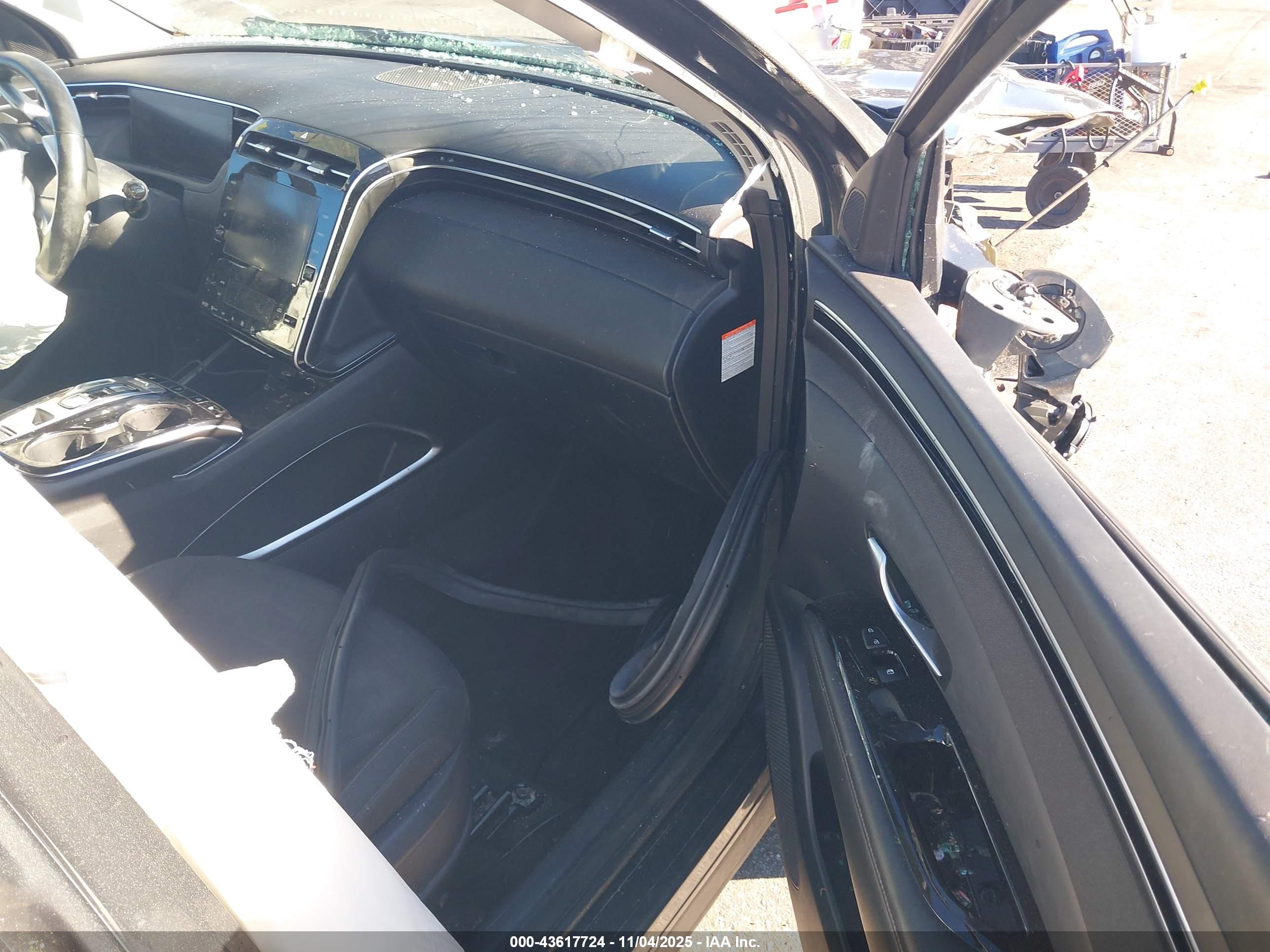 HYUNDAI TUCSON image 5