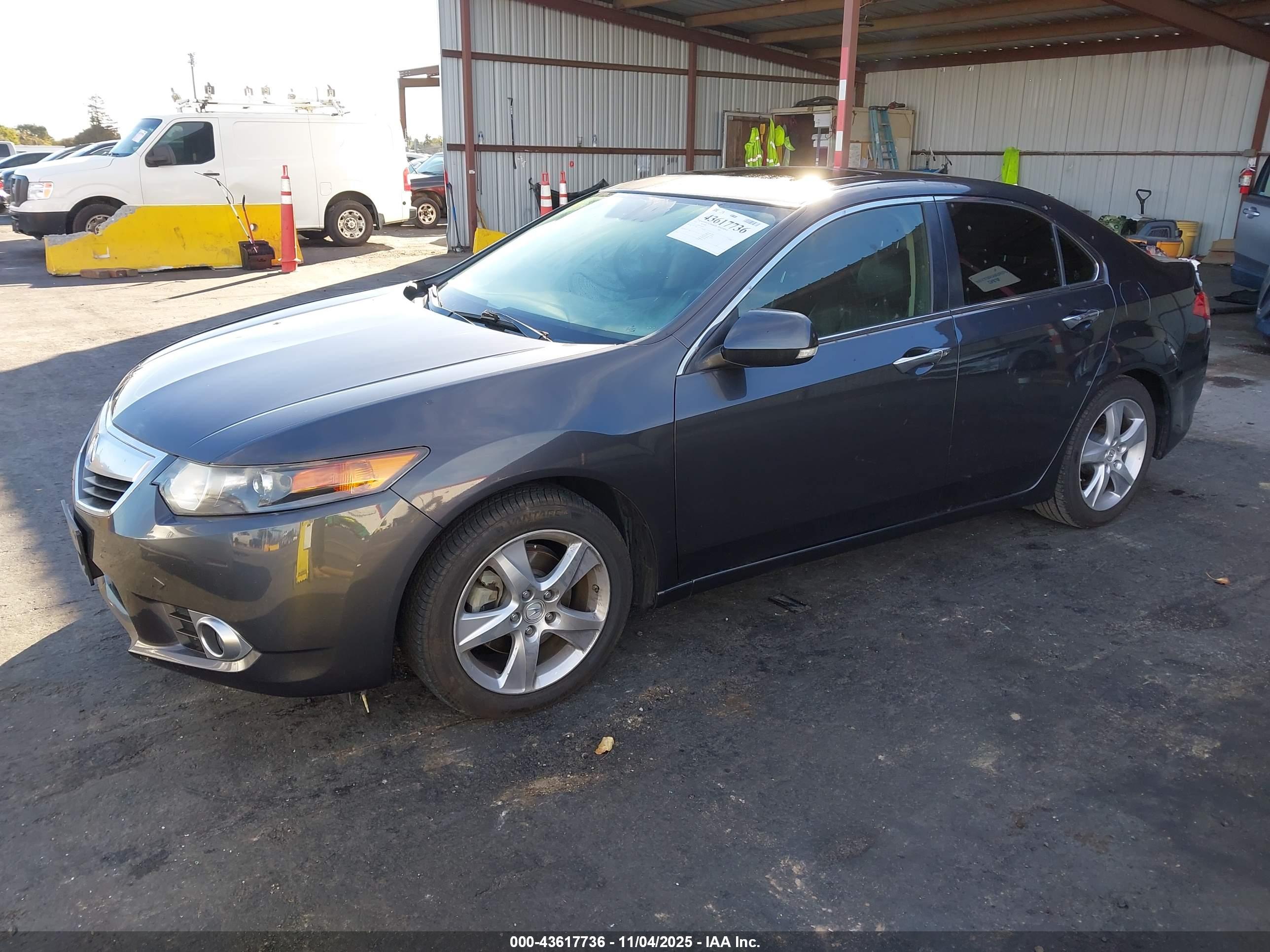 ACURA TSX image 2