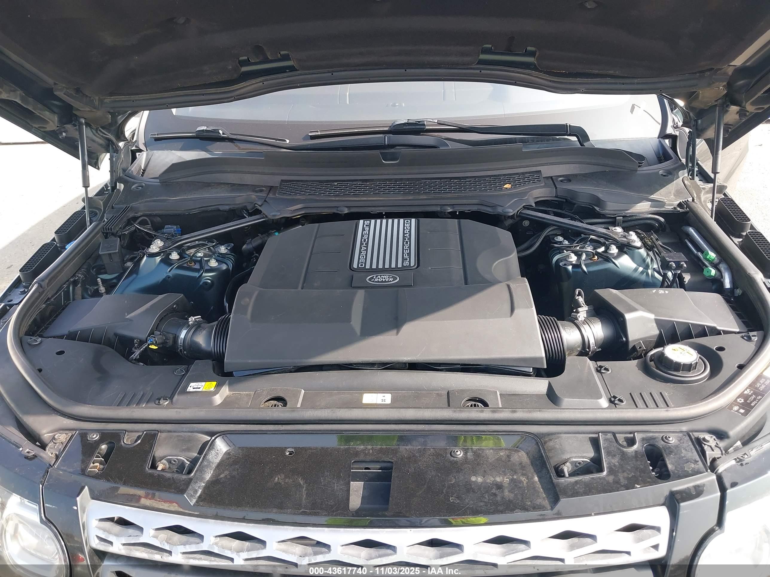 LAND ROVER image 10