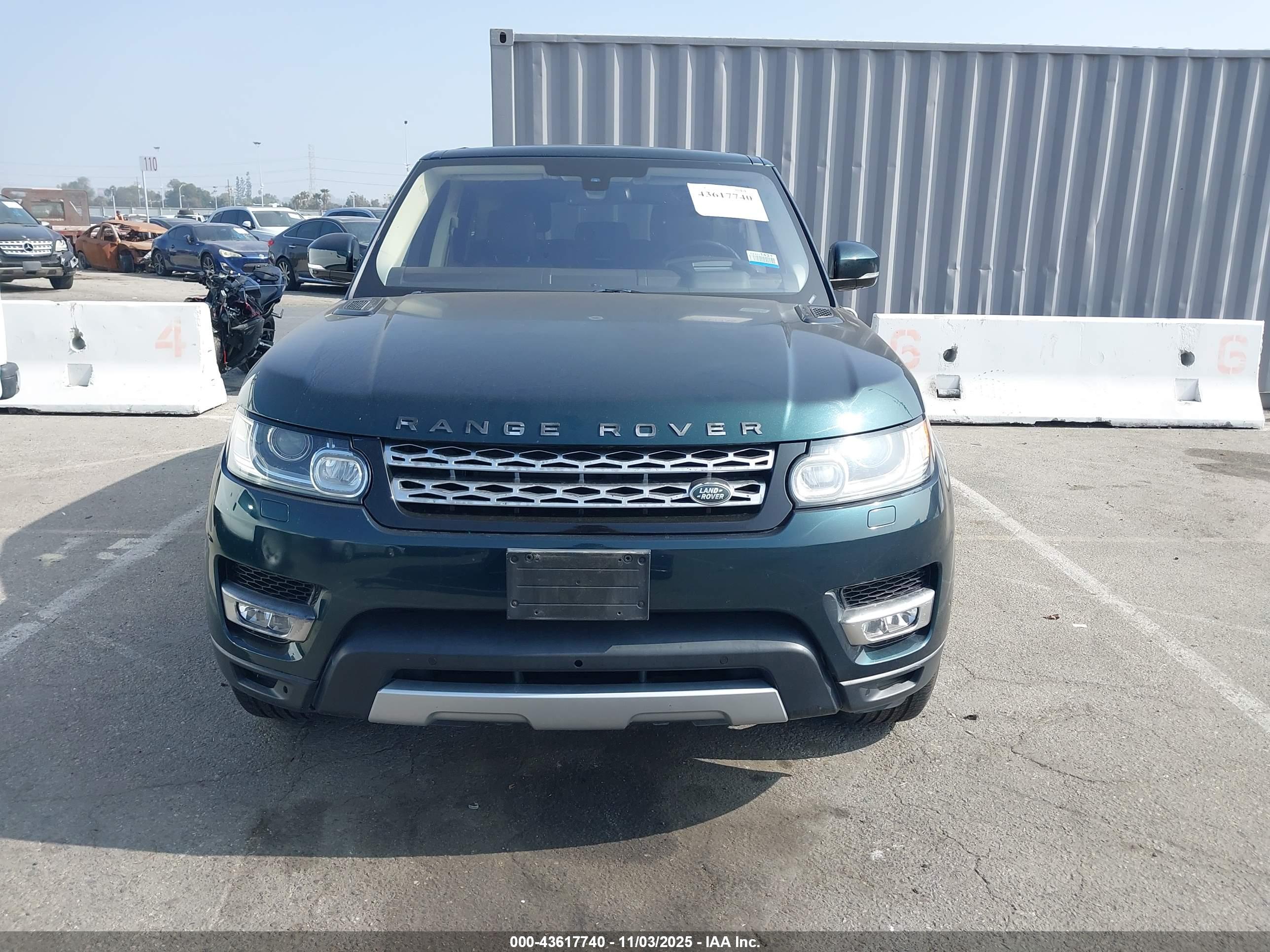 LAND ROVER image 6