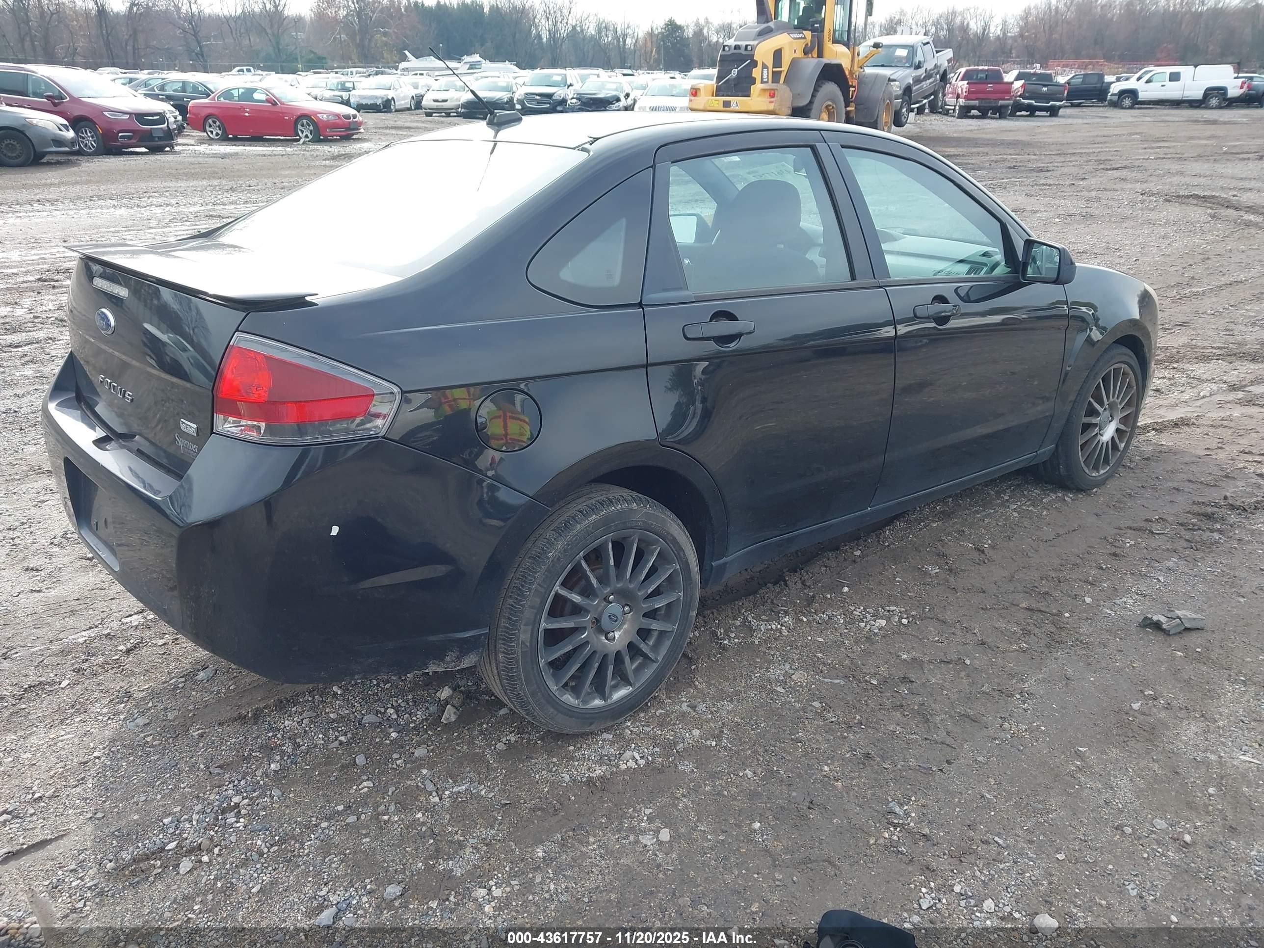 FORD FOCUS image 4