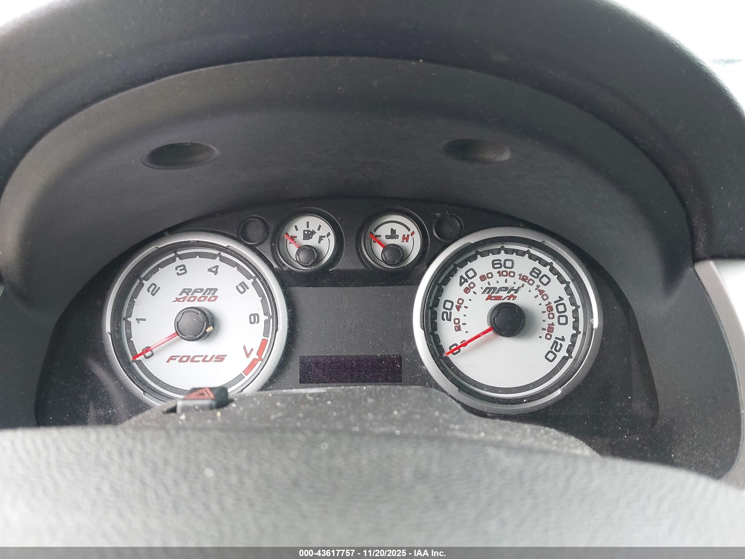 FORD FOCUS image 7