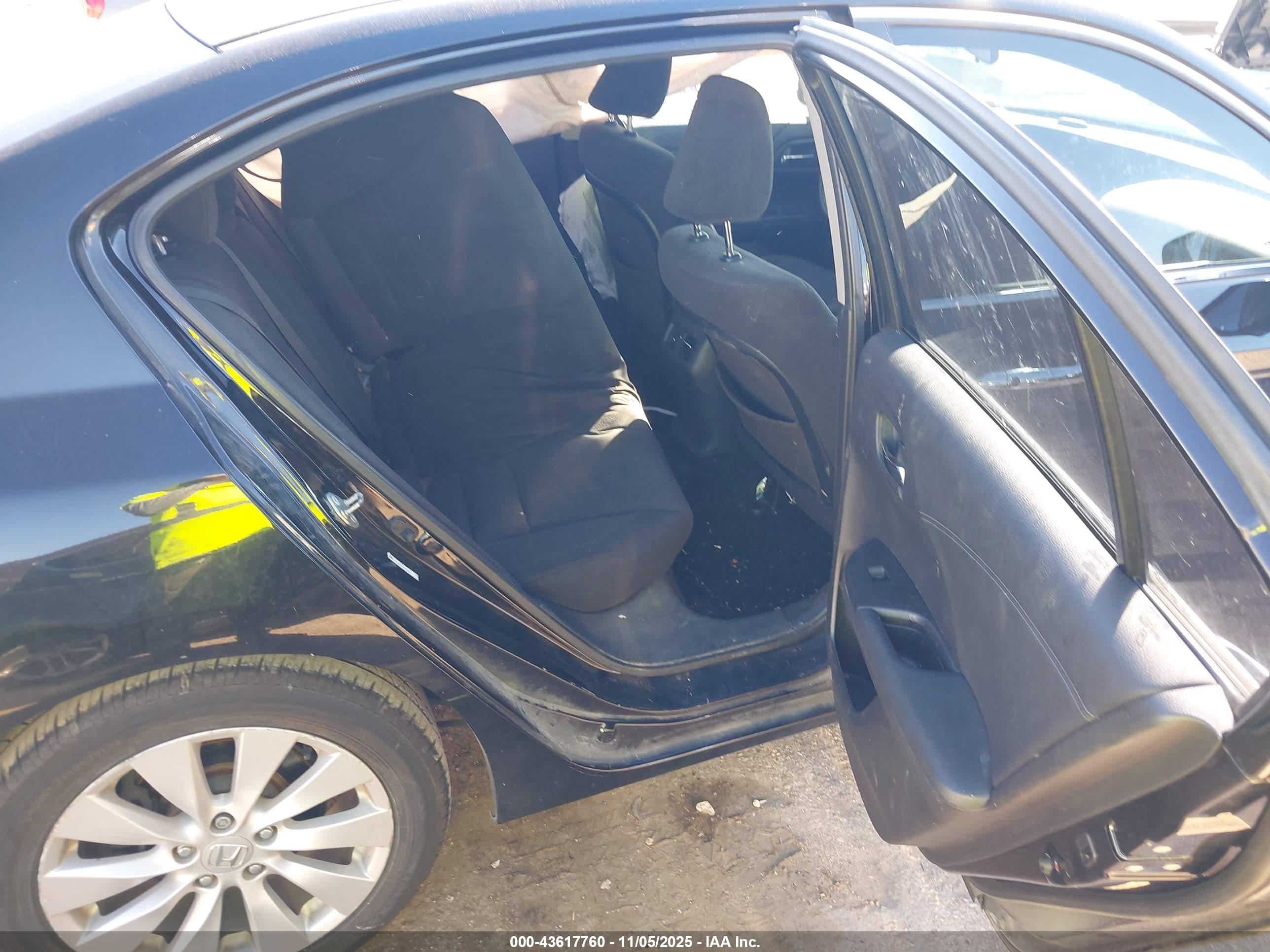 HONDA ACCORD image 8