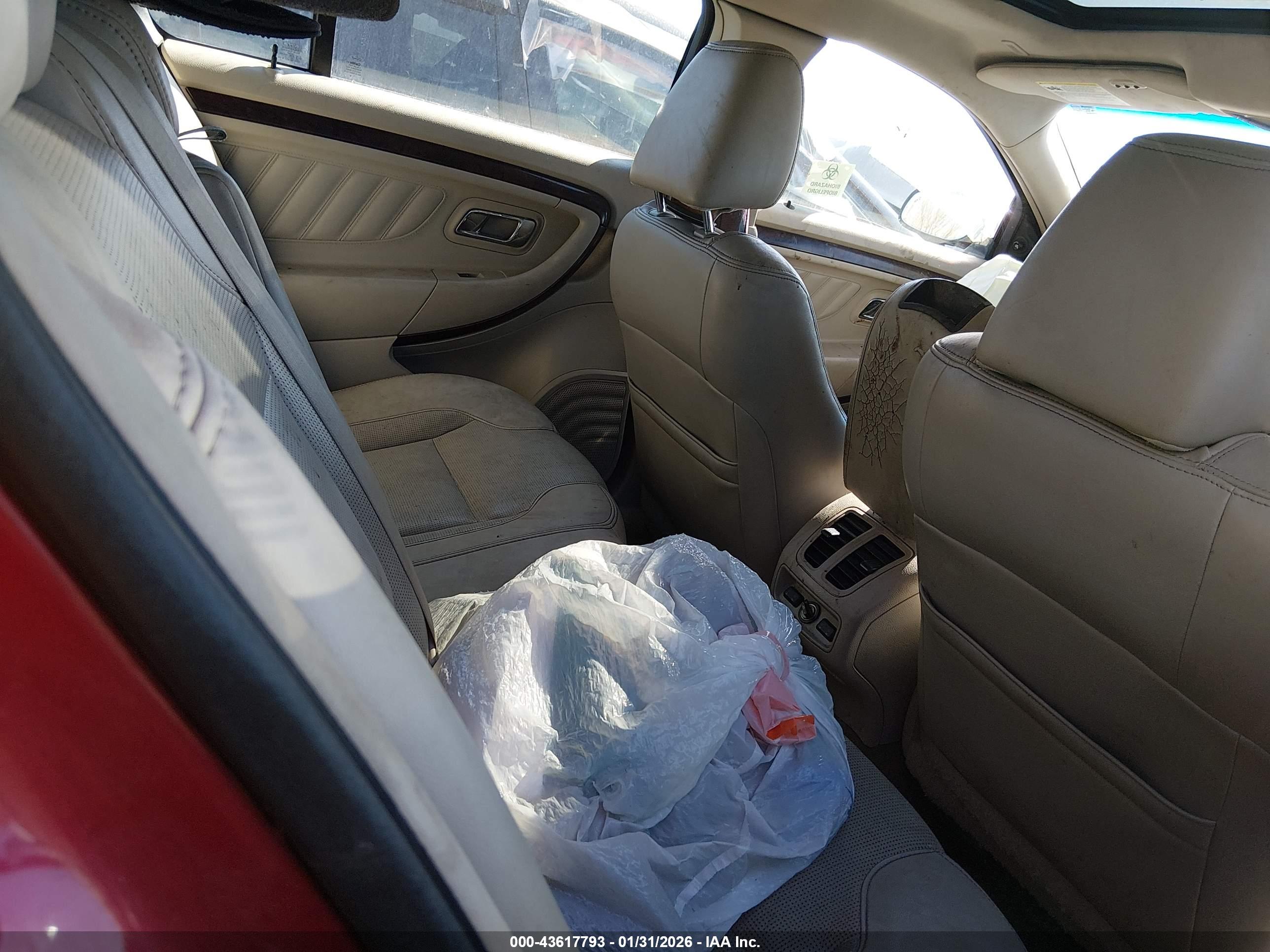 FORD TAURUS image 8