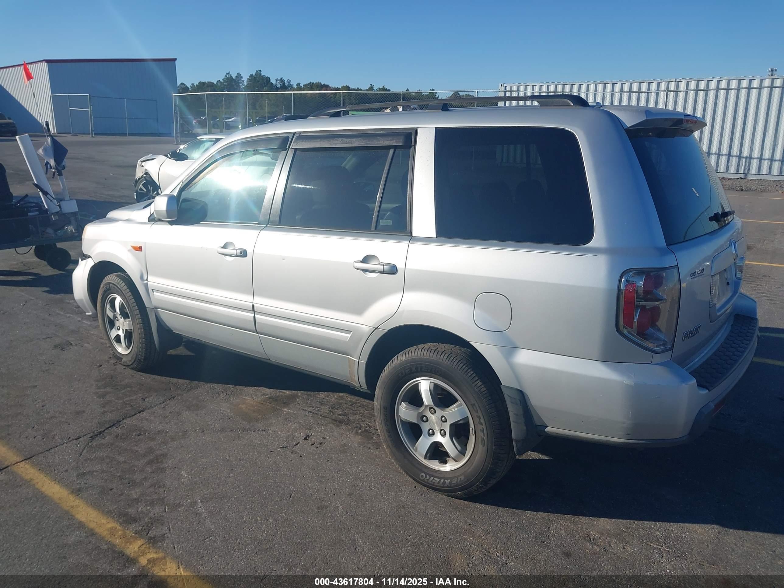 HONDA PILOT image 3
