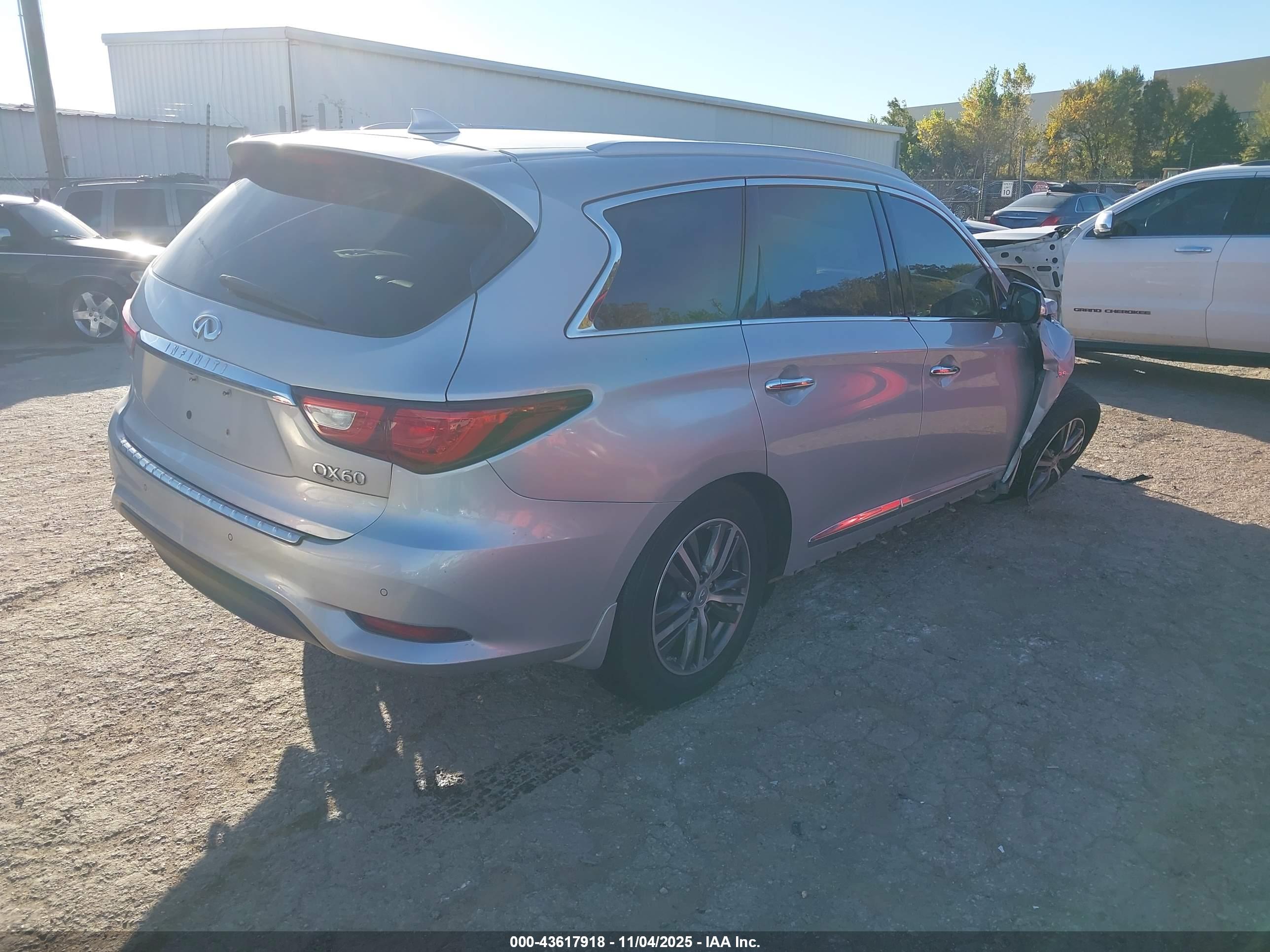 INFINITI QX60 image 4
