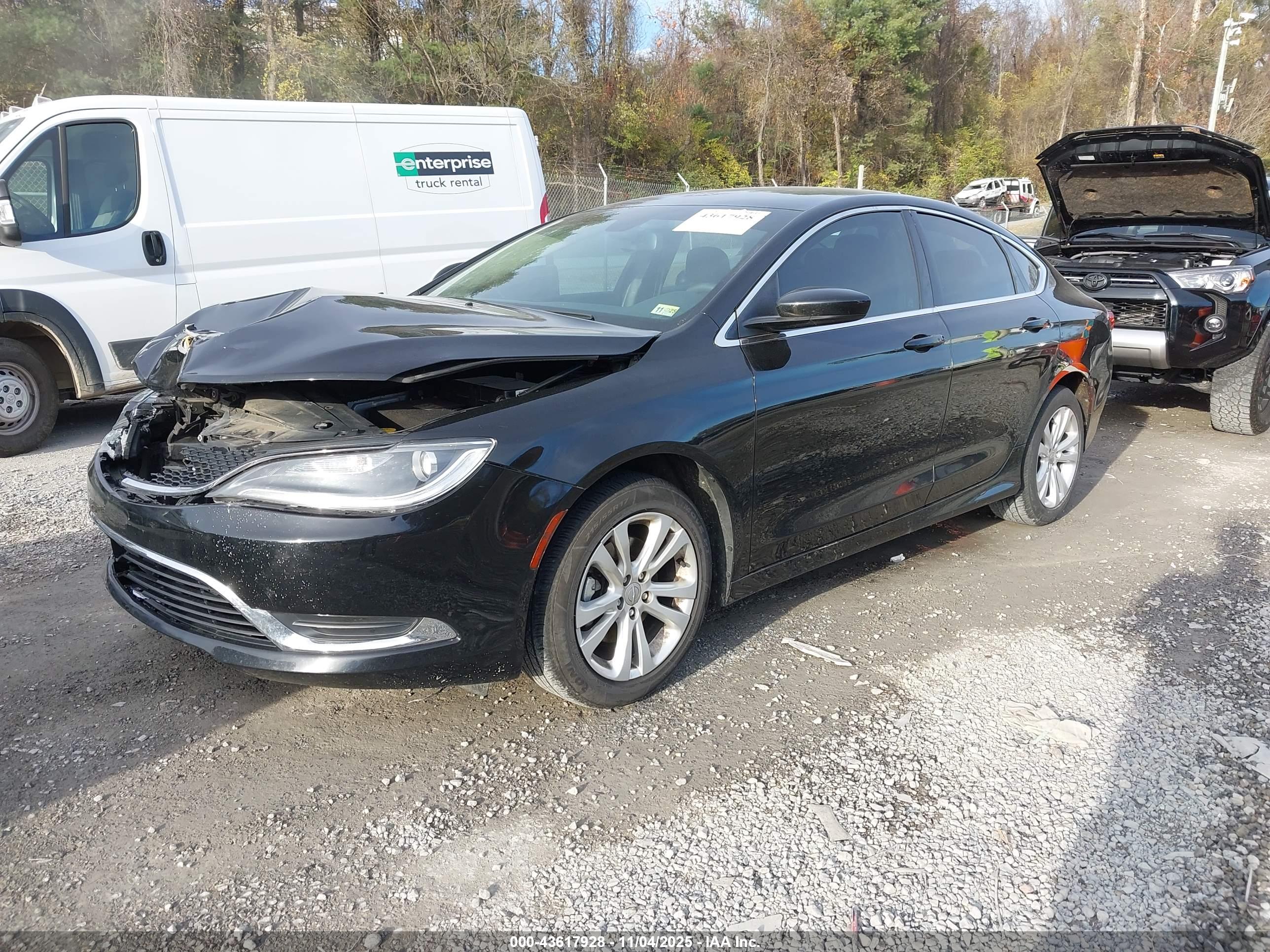 CHRYSLER 200 image 2