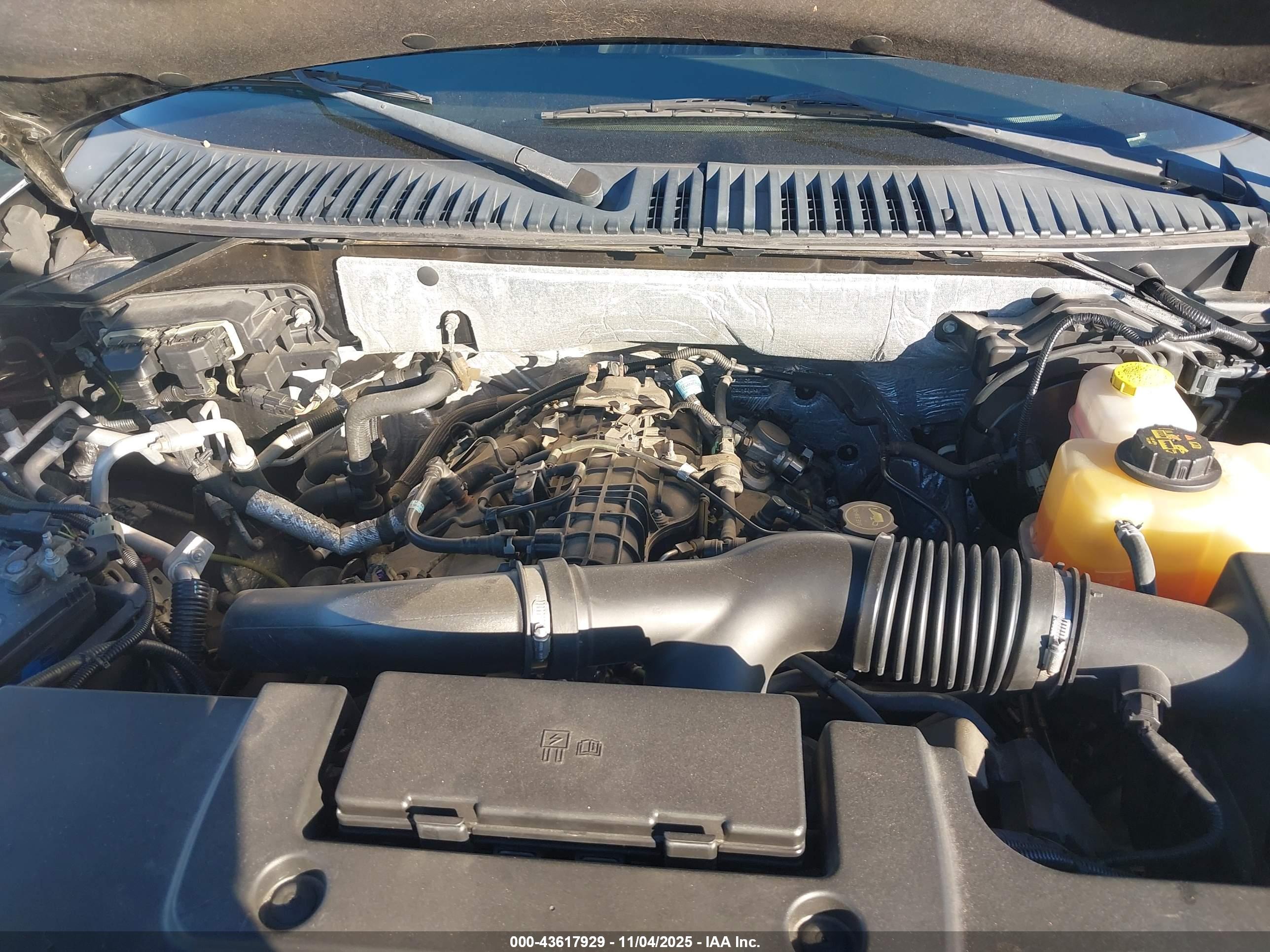 FORD EXPEDITION image 10