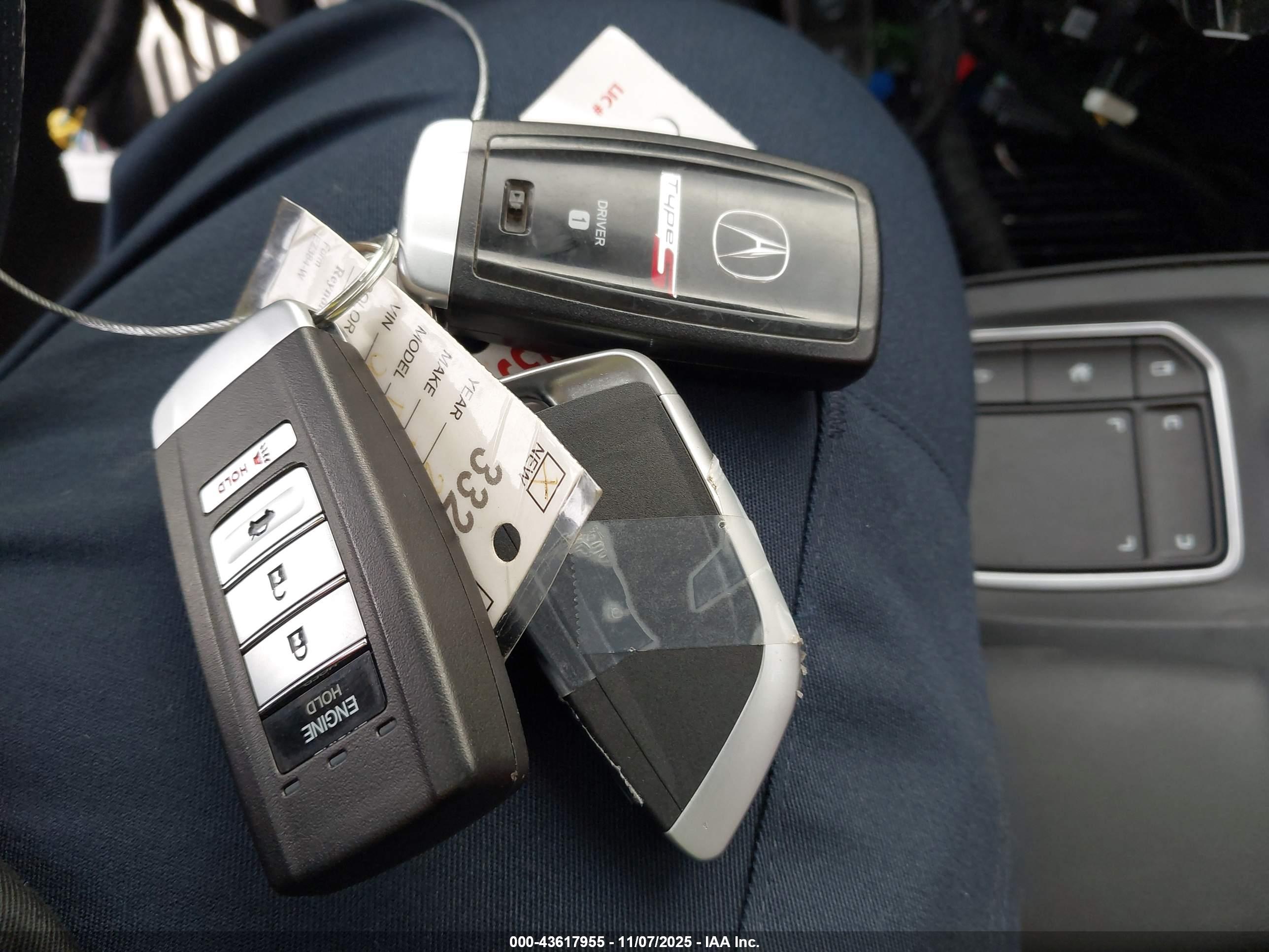 ACURA TLX image 11