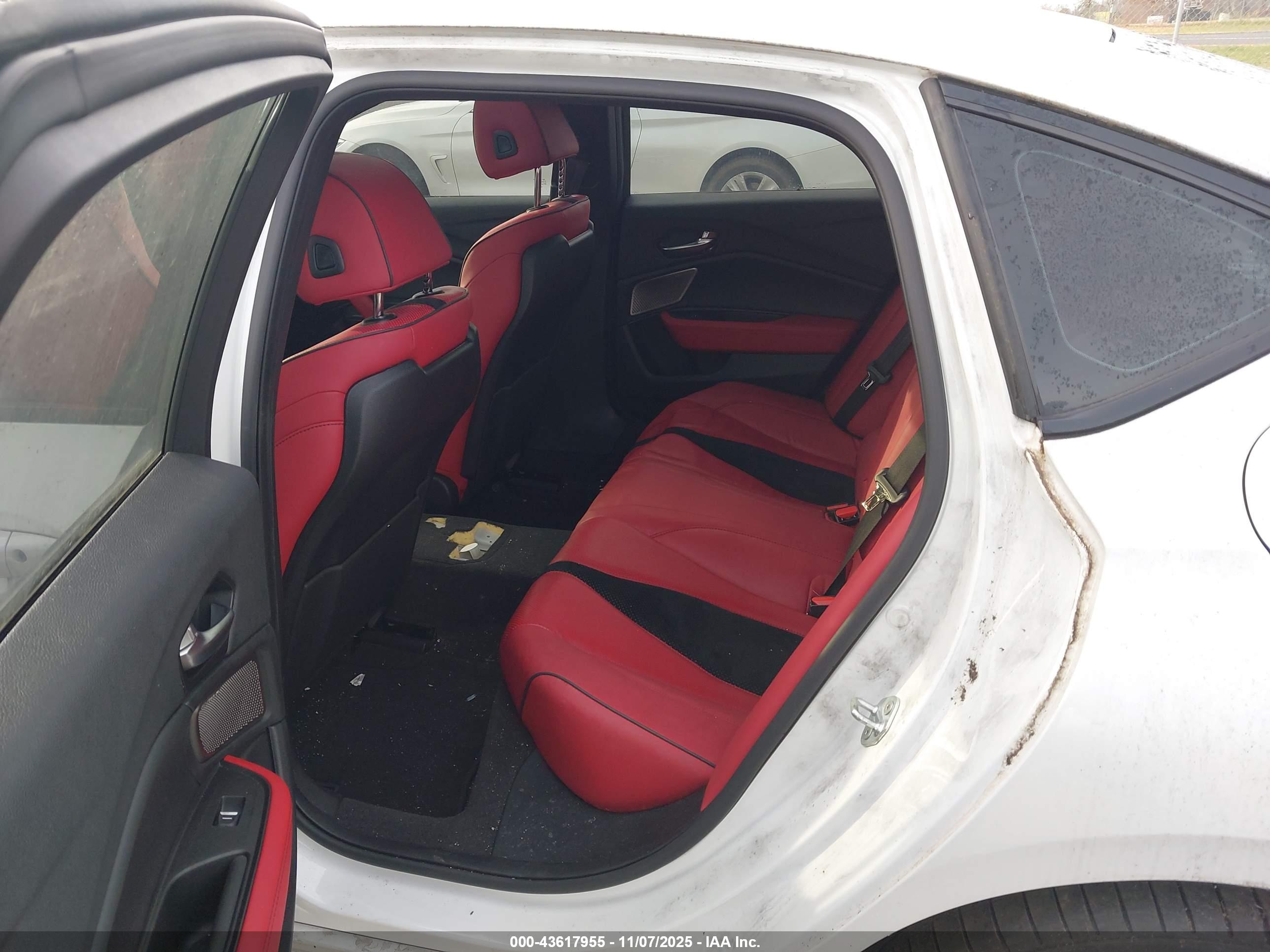 ACURA TLX image 8