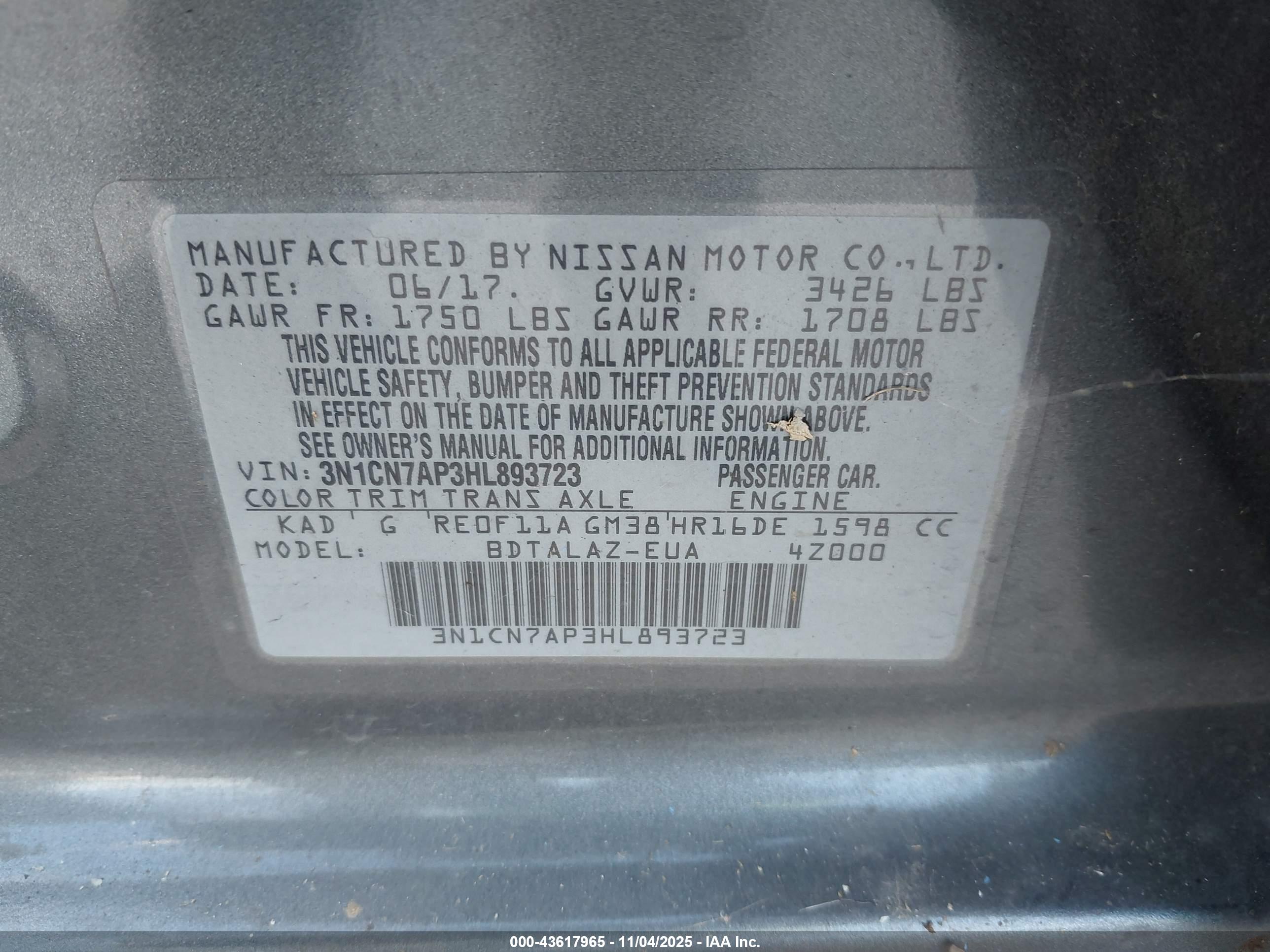 NISSAN VERSA image 9