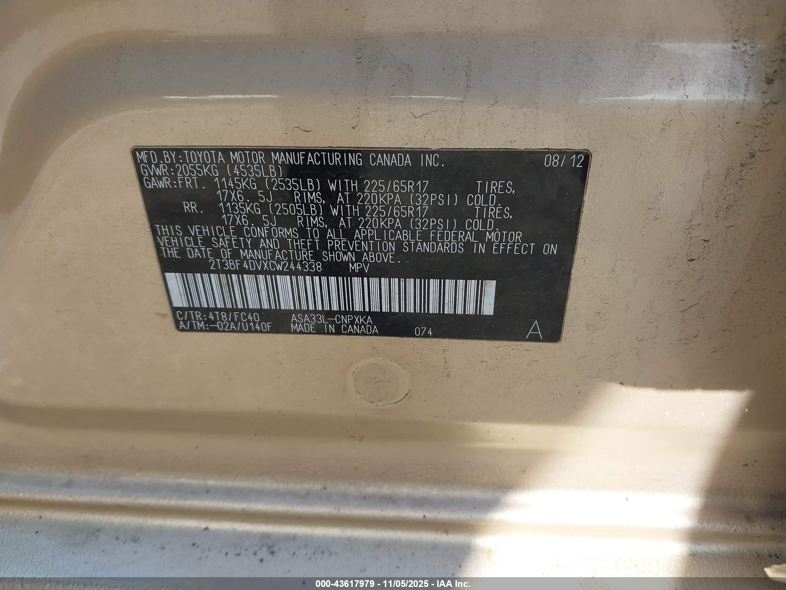 TOYOTA RAV4 image 9