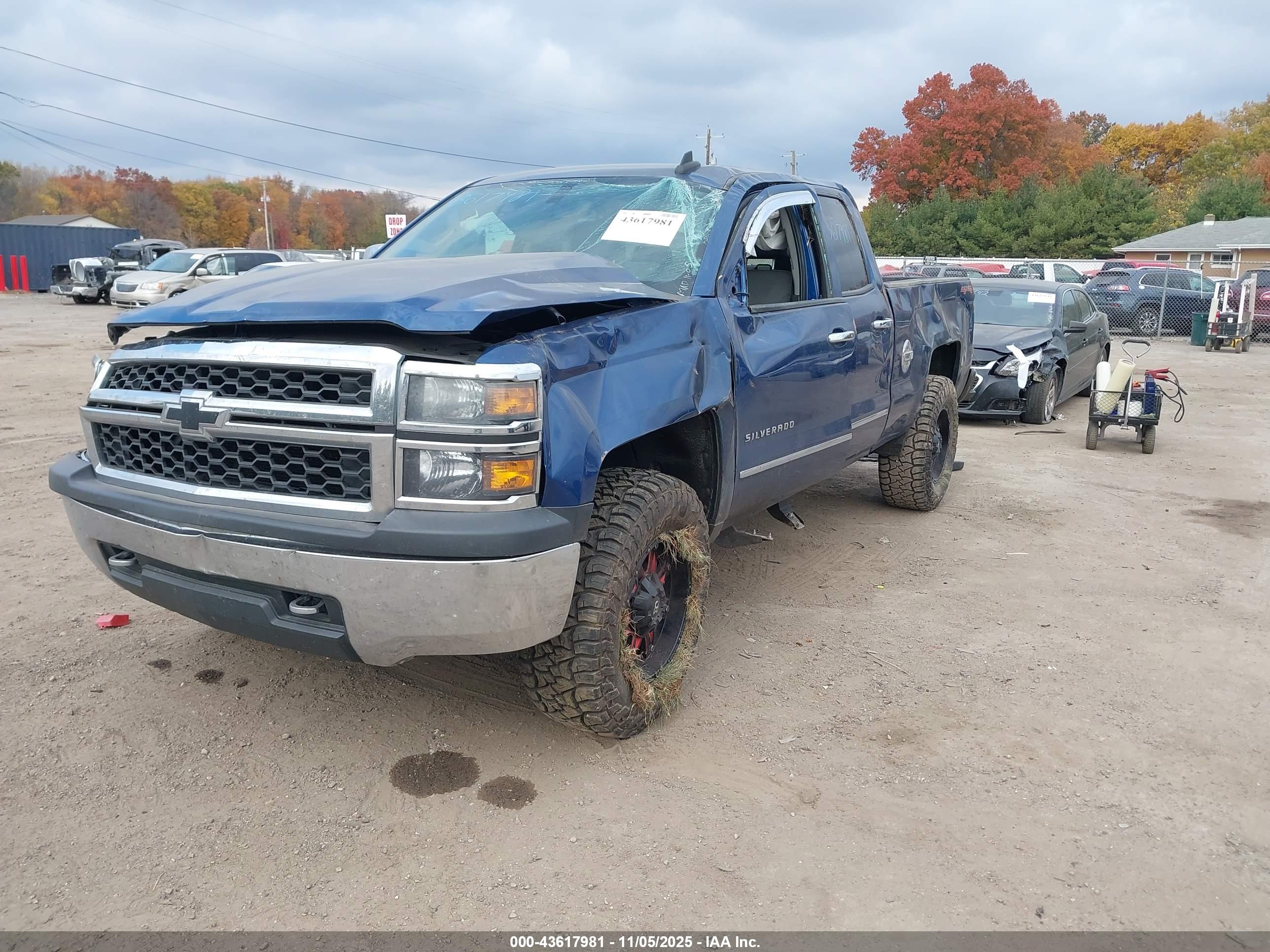 CHEVROLET SILVERADO image 2