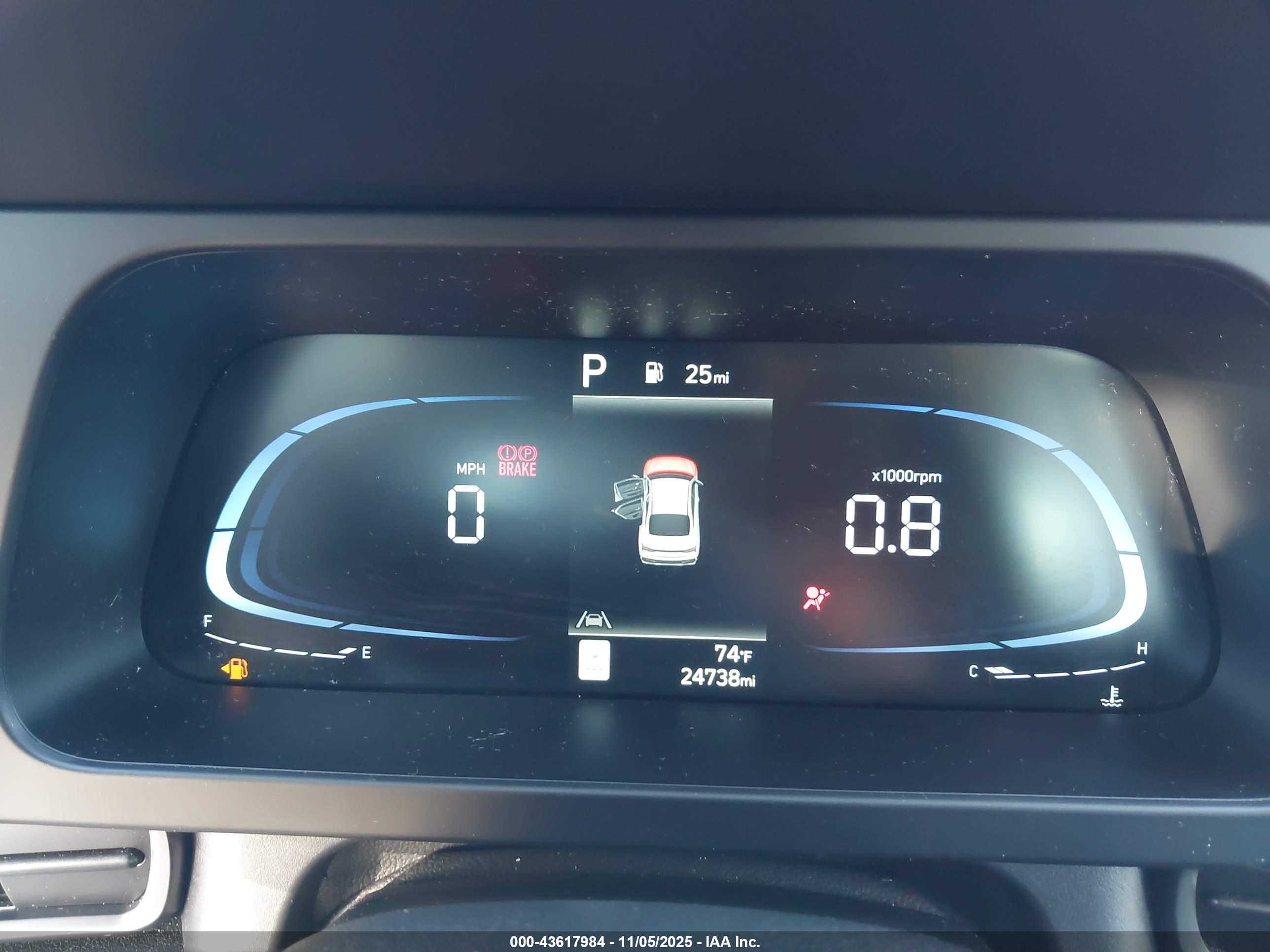 HYUNDAI ELANTRA image 7