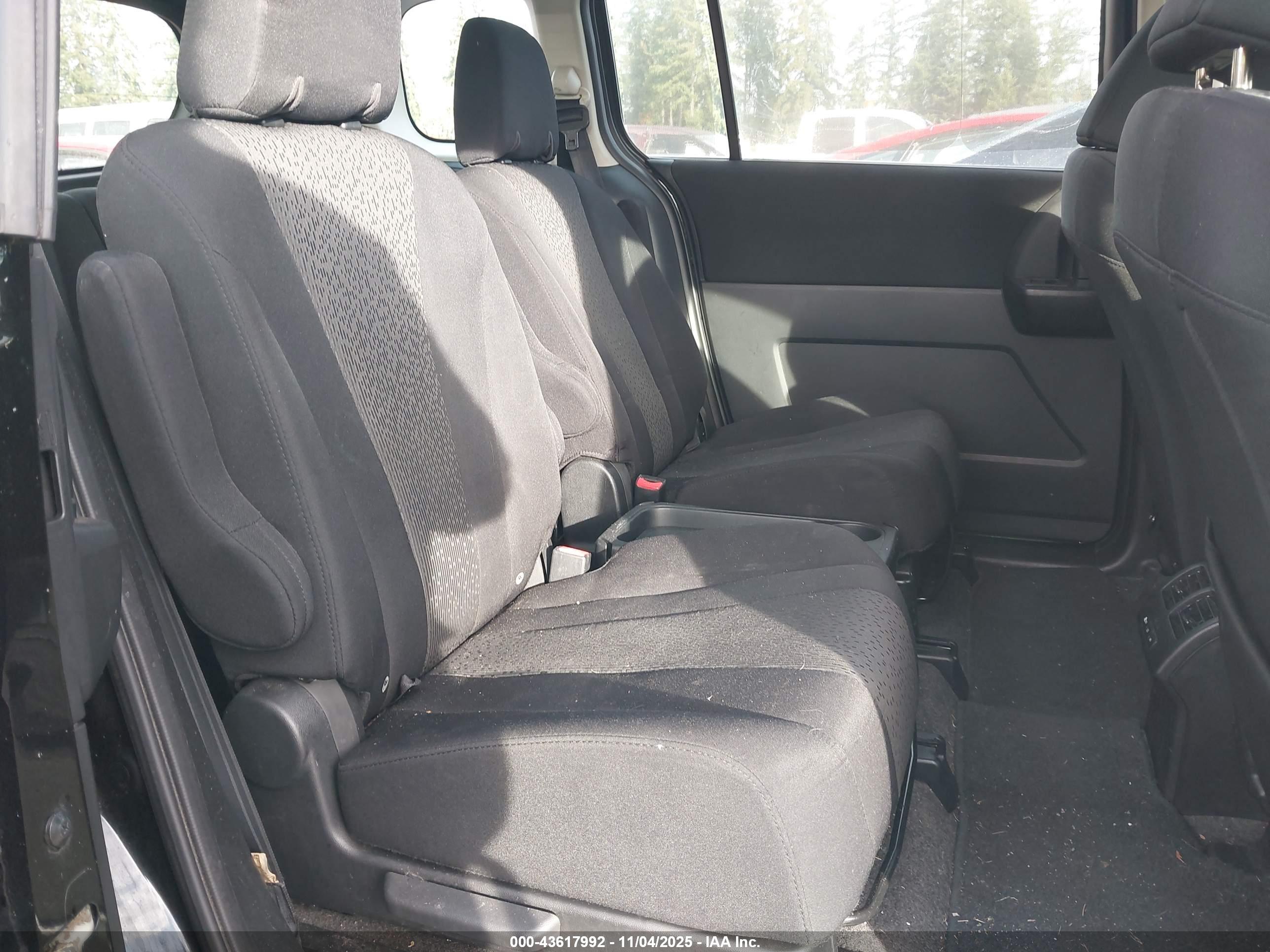 MAZDA MAZDA5 image 8