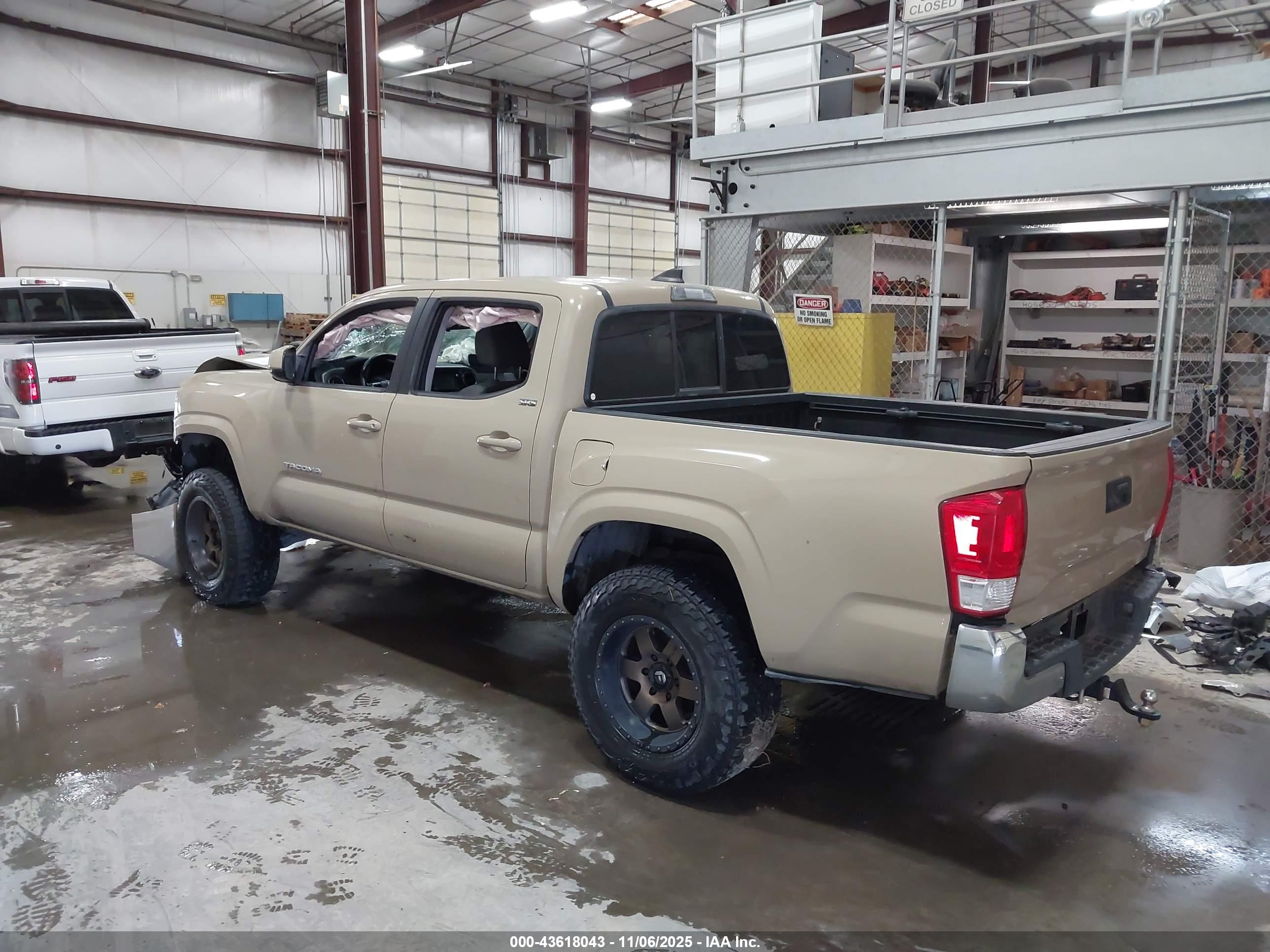 TOYOTA TACOMA image 3