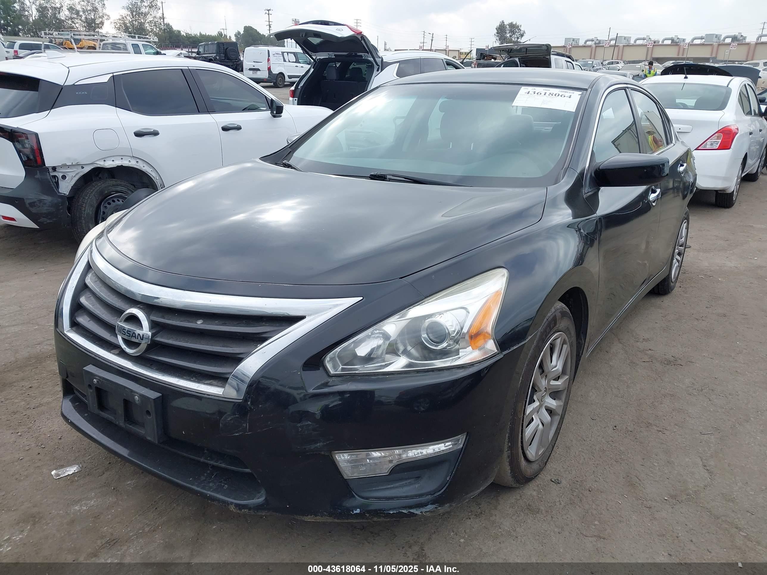 NISSAN ALTIMA image 2