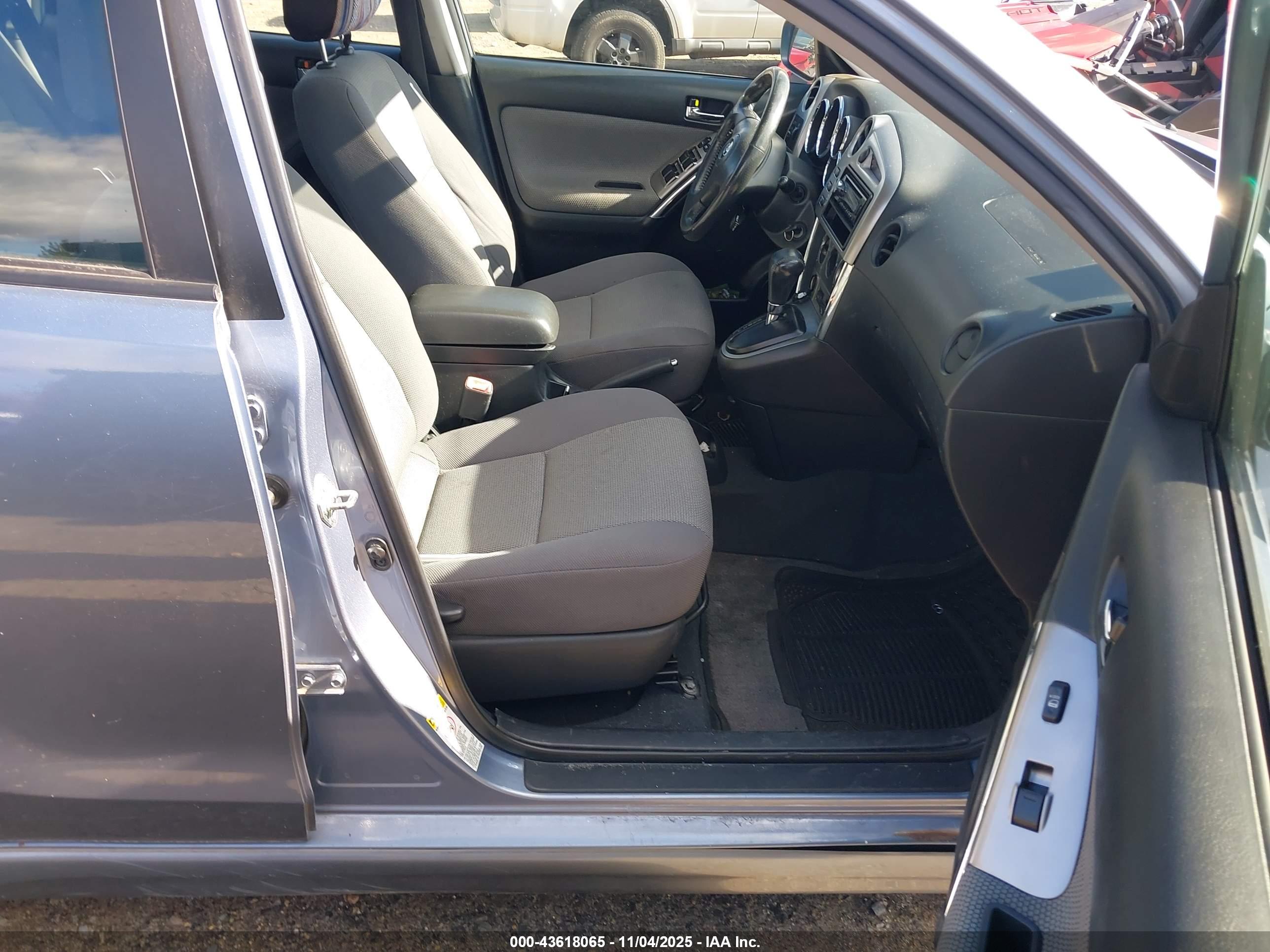 TOYOTA MATRIX image 5