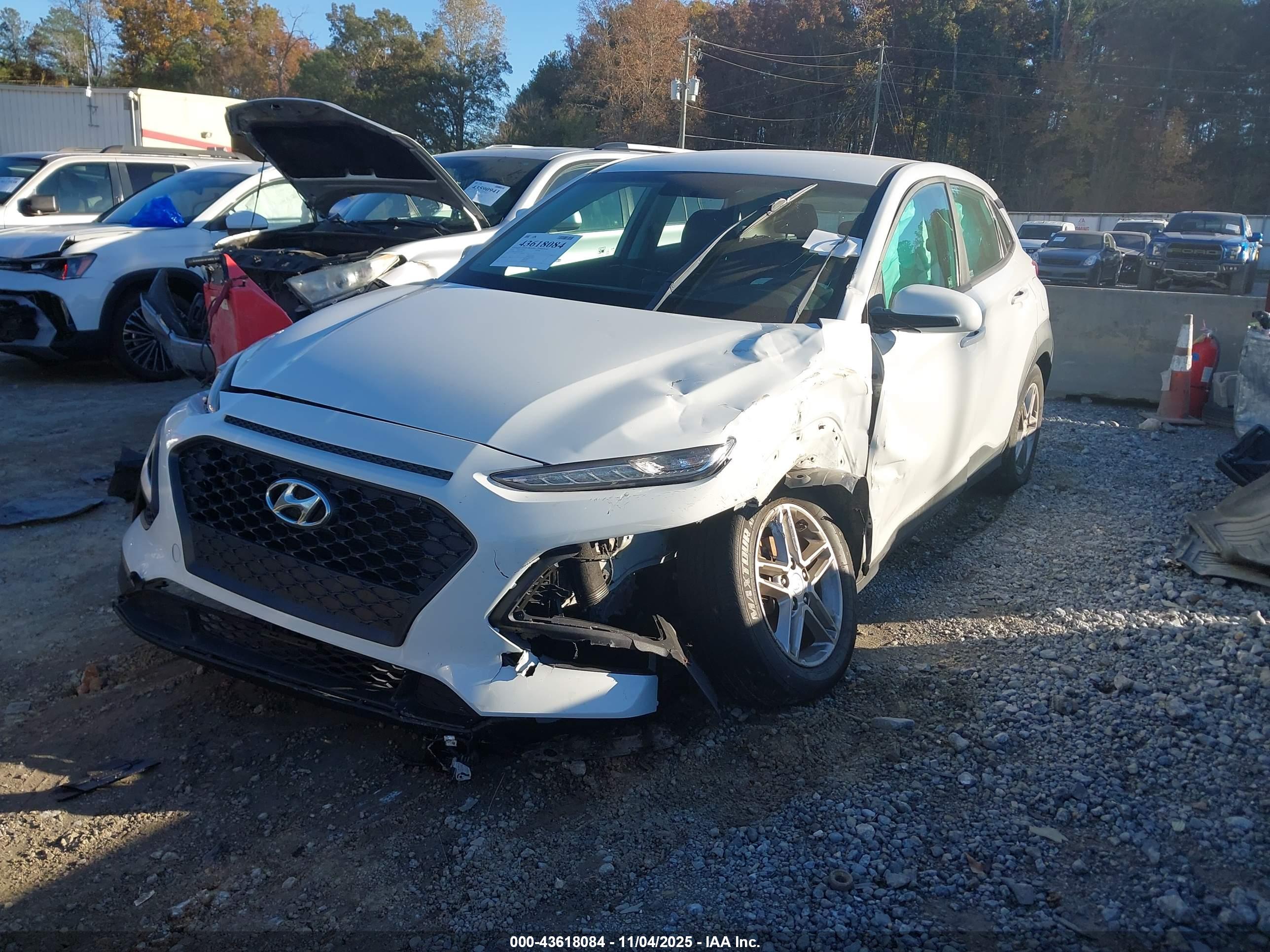 HYUNDAI KONA image 2