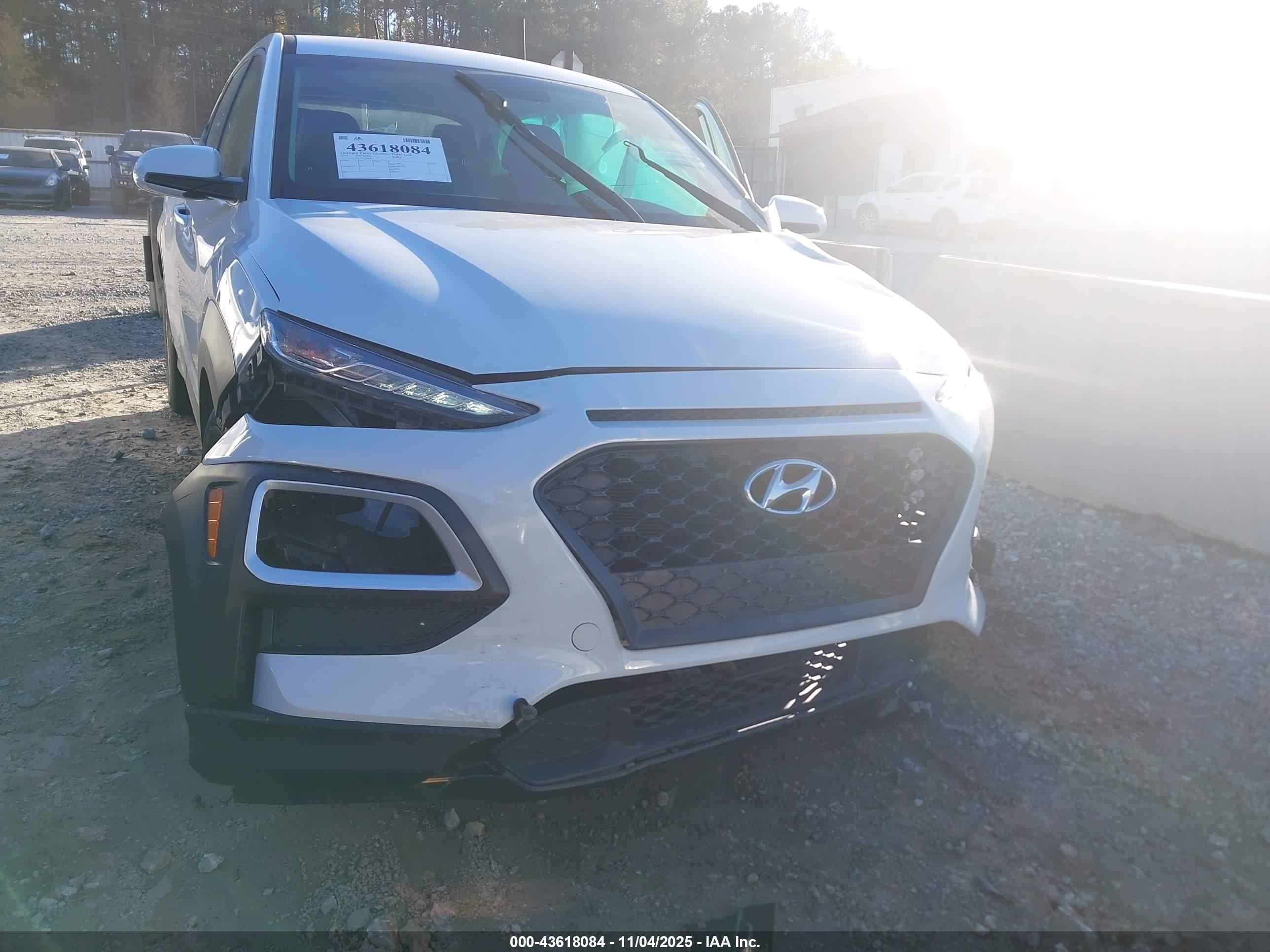 HYUNDAI KONA image 6