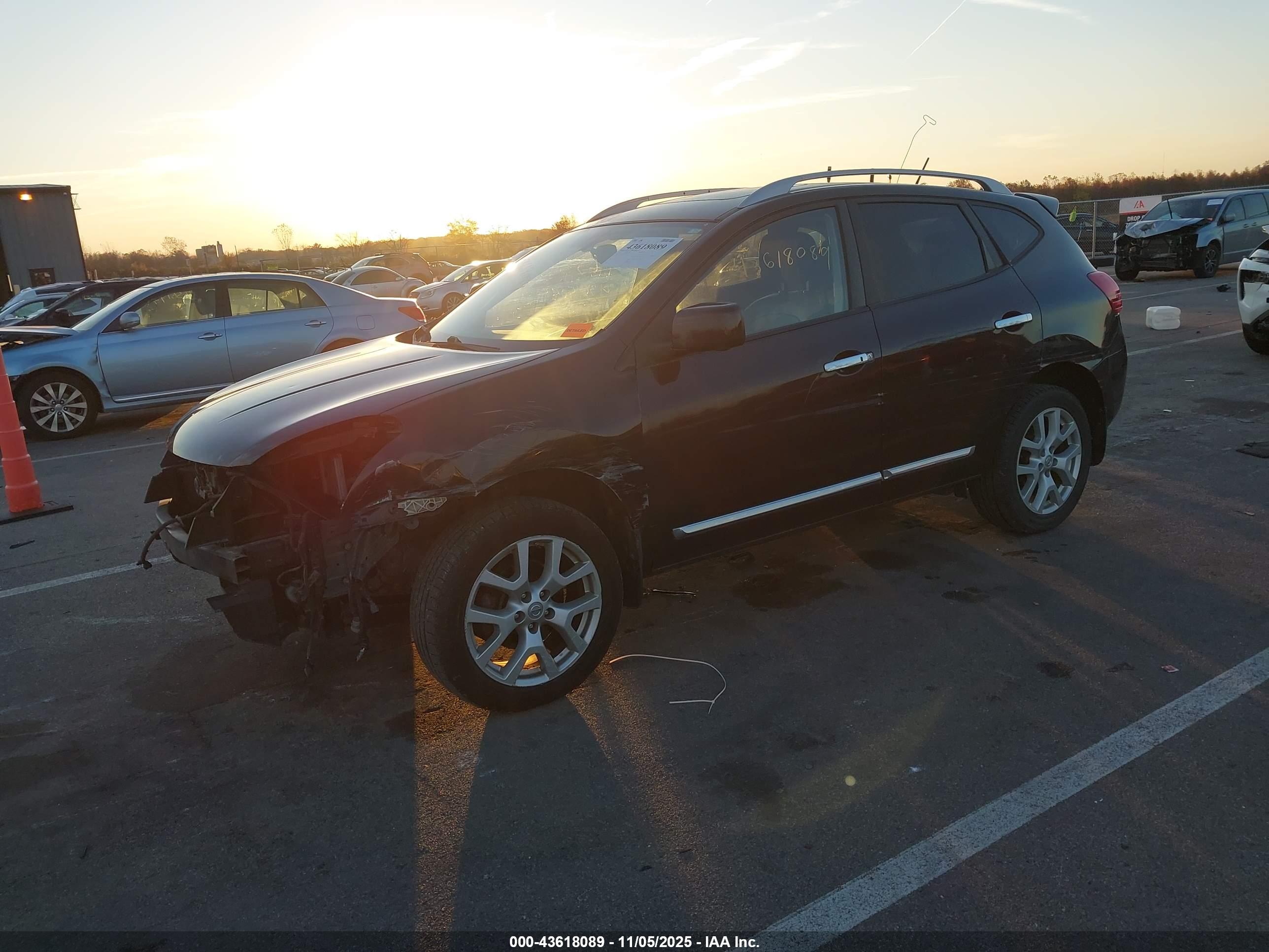 NISSAN ROGUE image 2