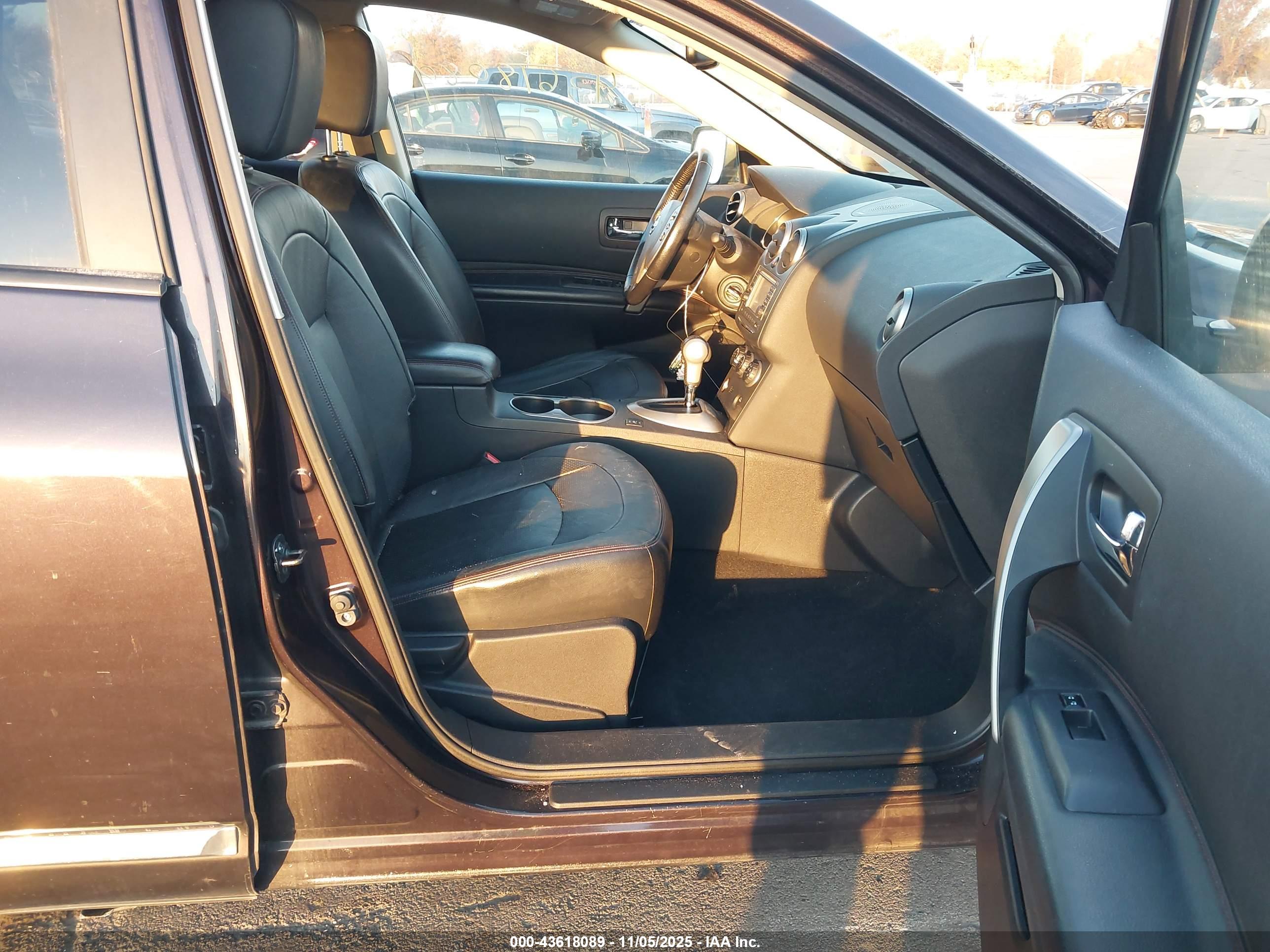 NISSAN ROGUE image 5