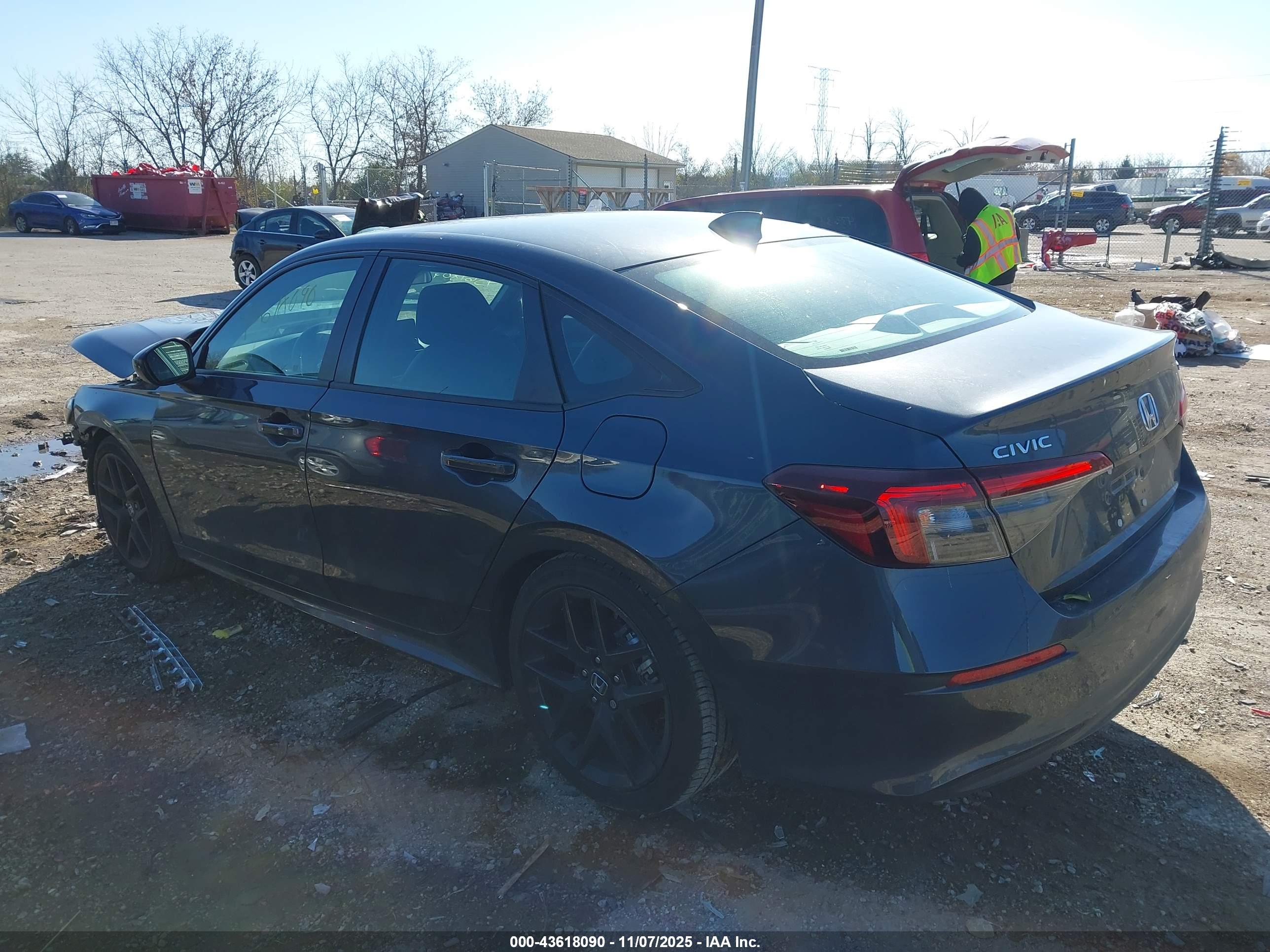 HONDA CIVIC image 3