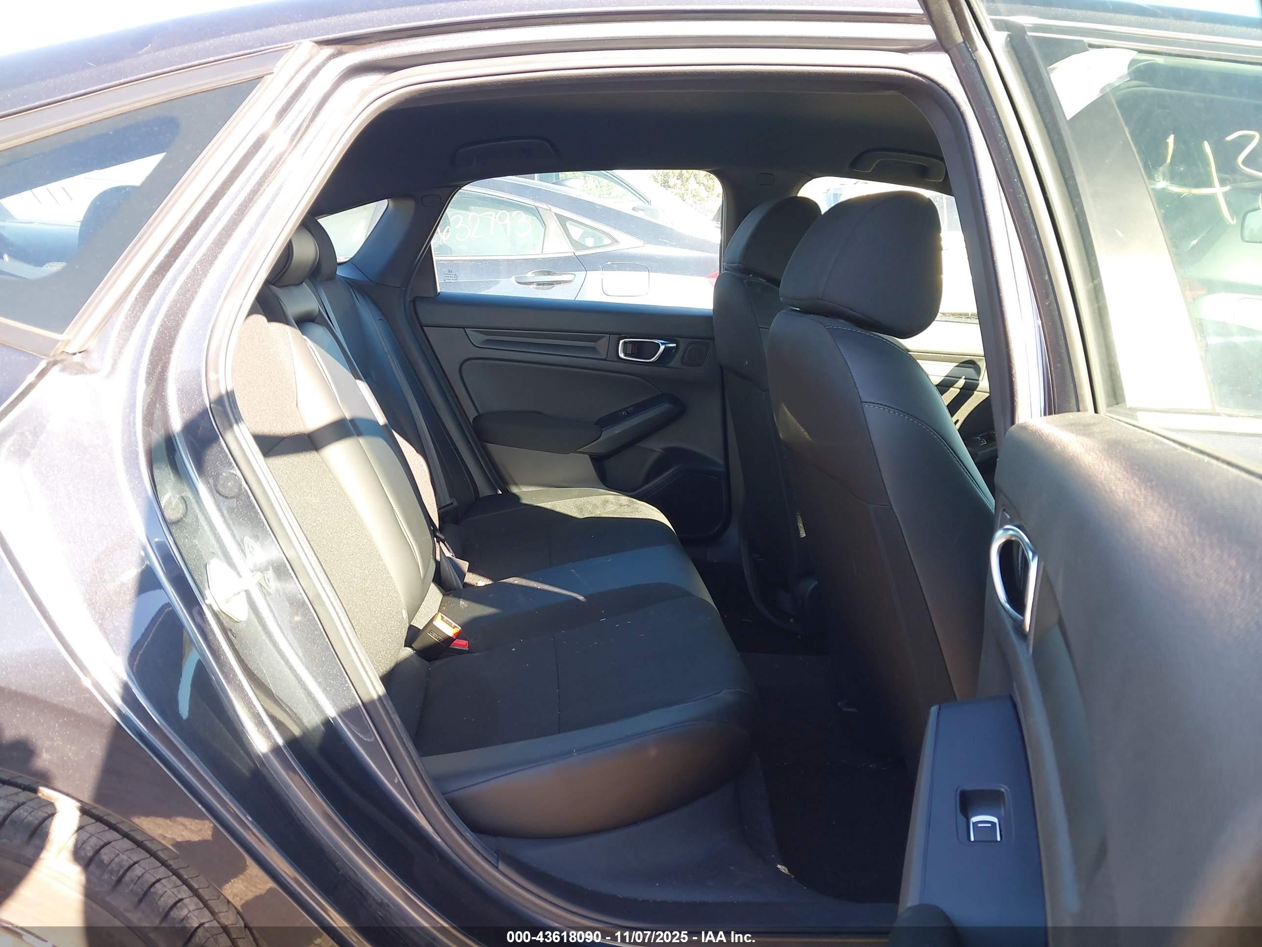 HONDA CIVIC image 8