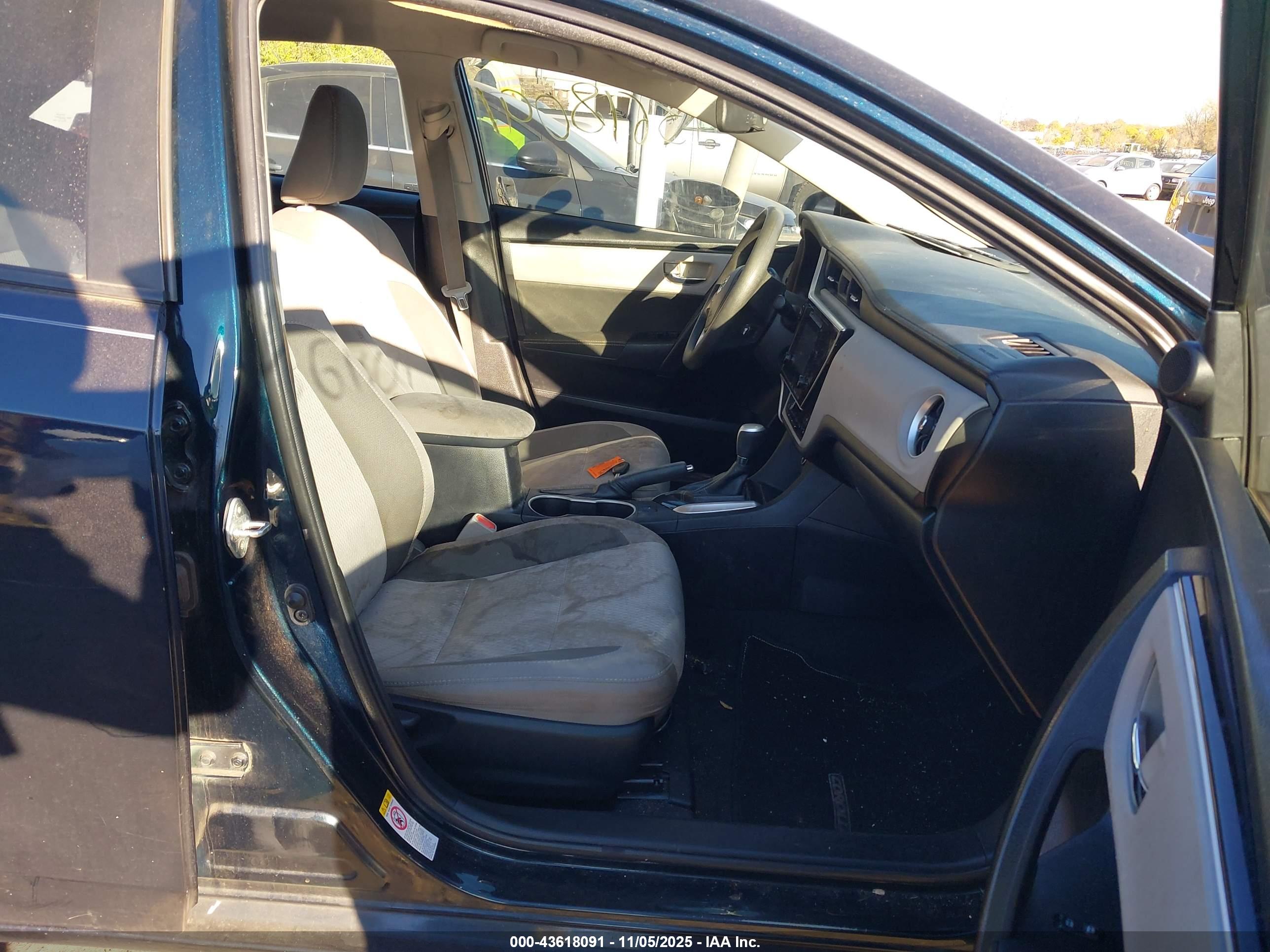 TOYOTA COROLLA image 5
