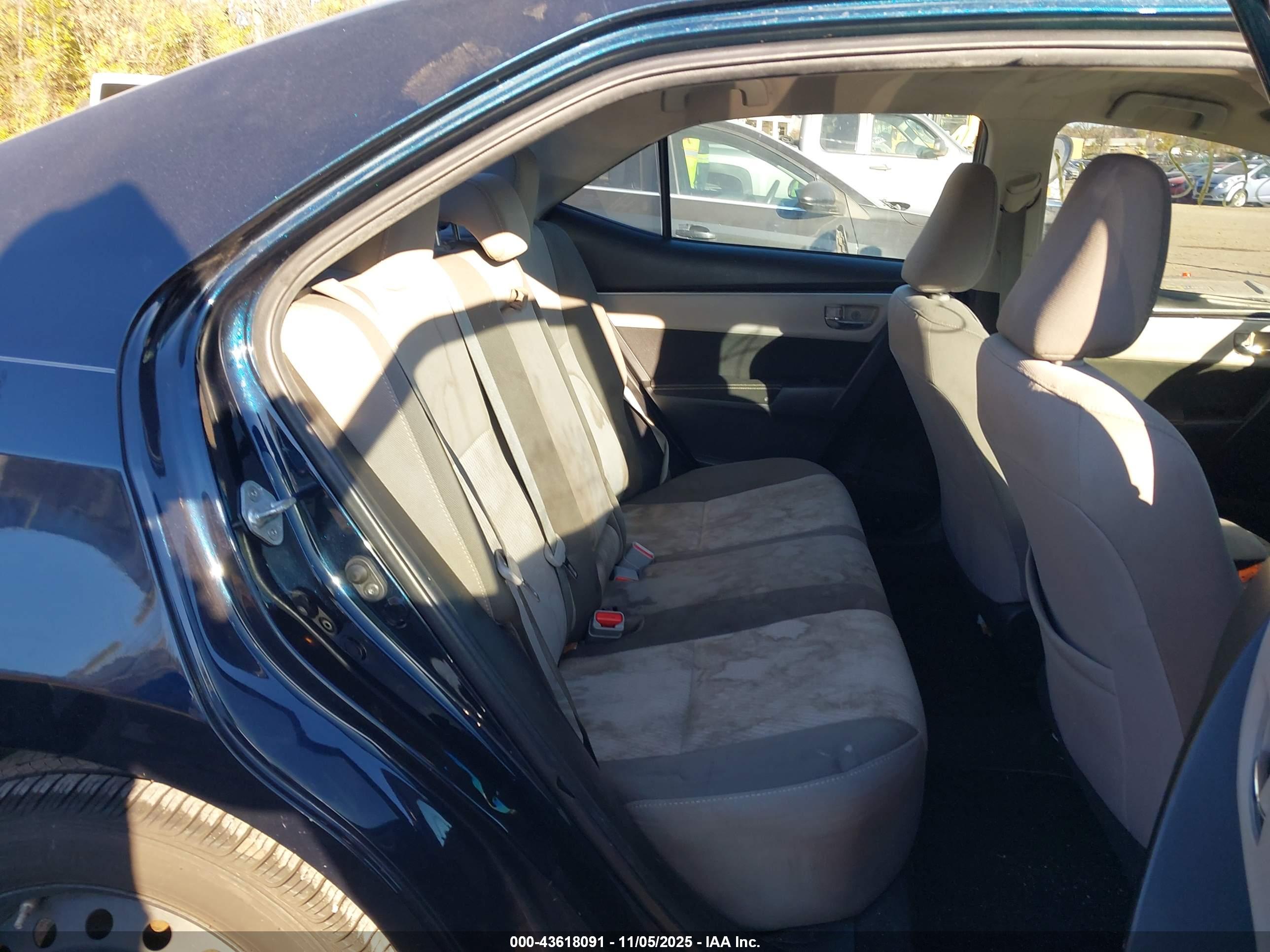 TOYOTA COROLLA image 8