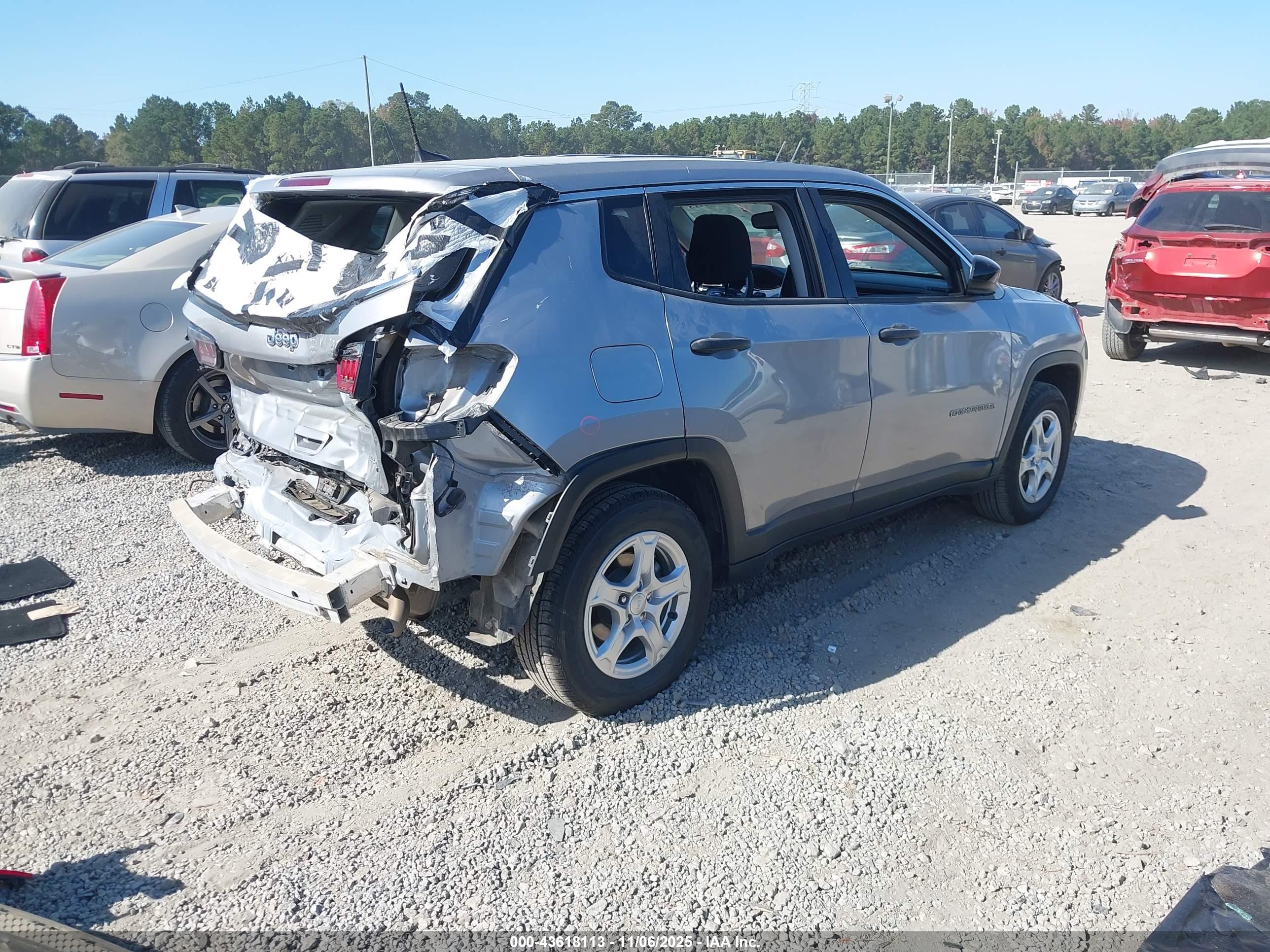 JEEP COMPASS image 4