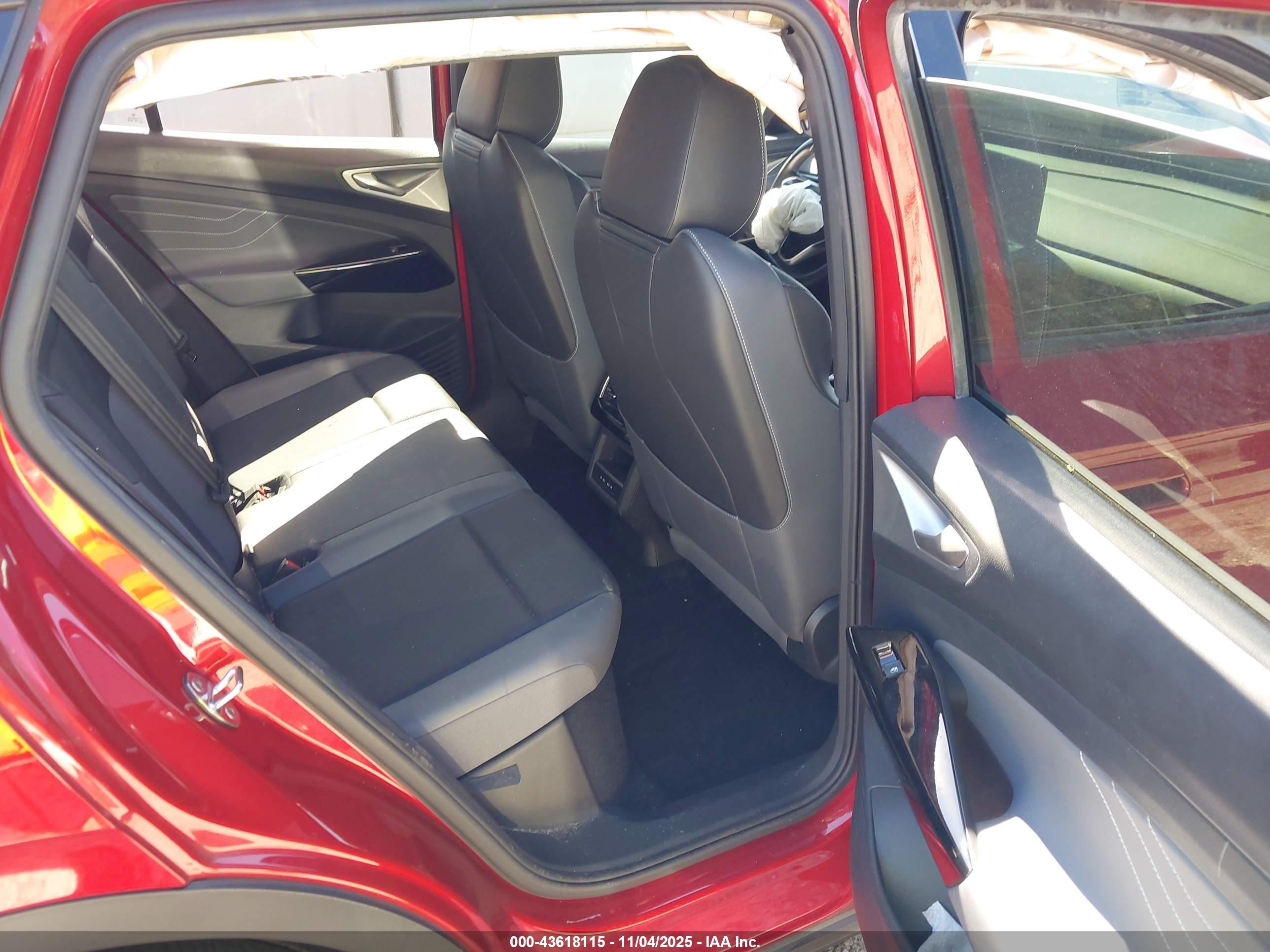 VOLKSWAGEN ID.4 image 8