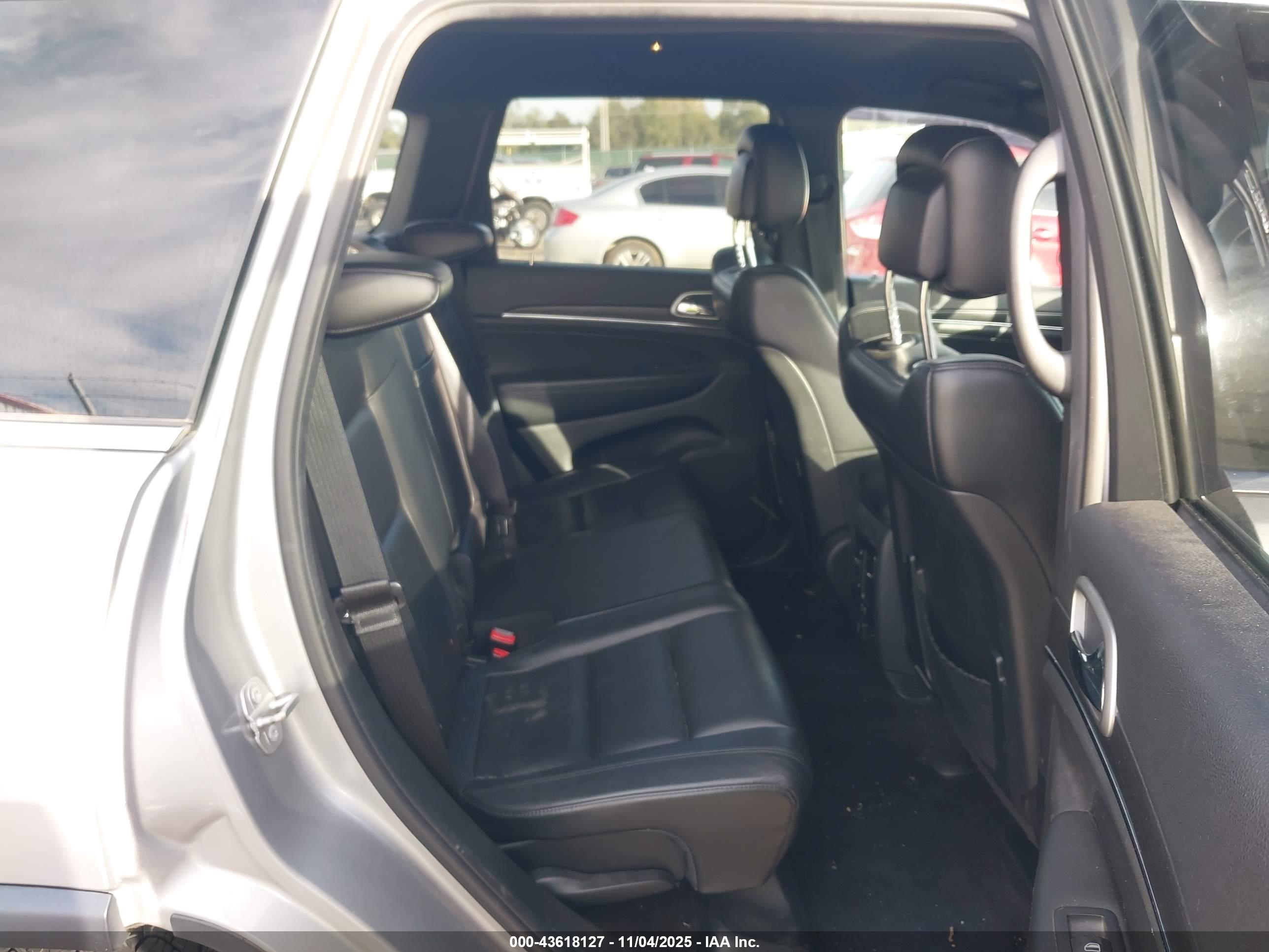 JEEP GRAND image 8