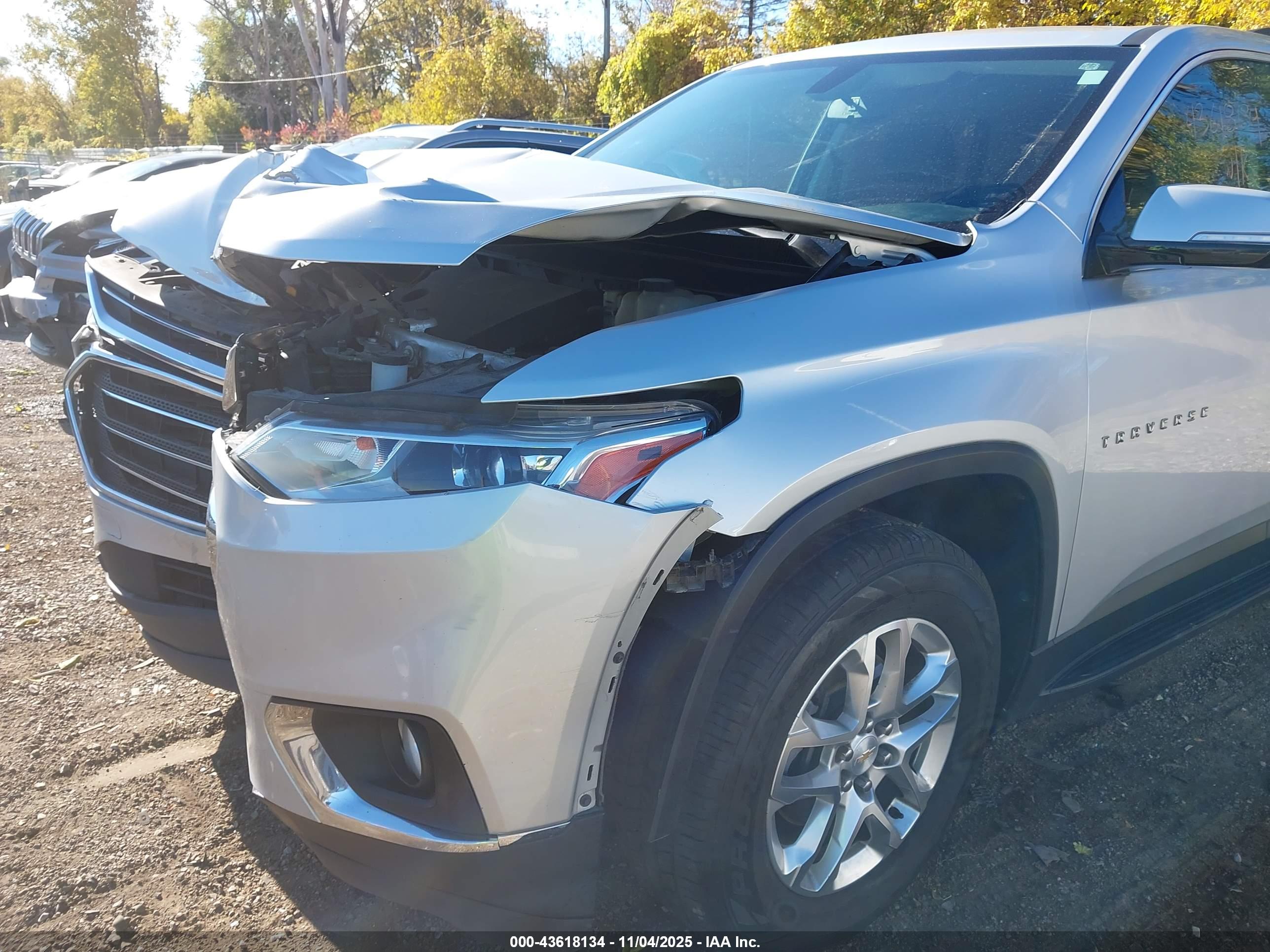 CHEVROLET TRAVERSE image 6