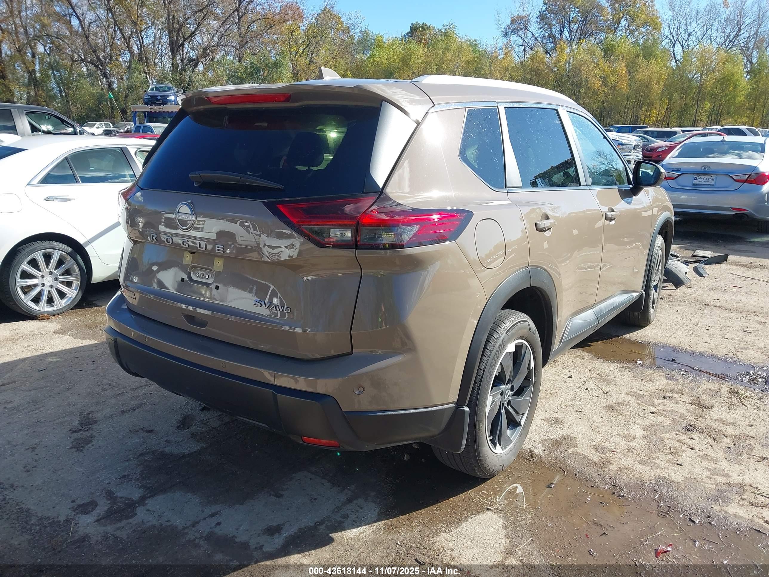 NISSAN ROGUE image 4